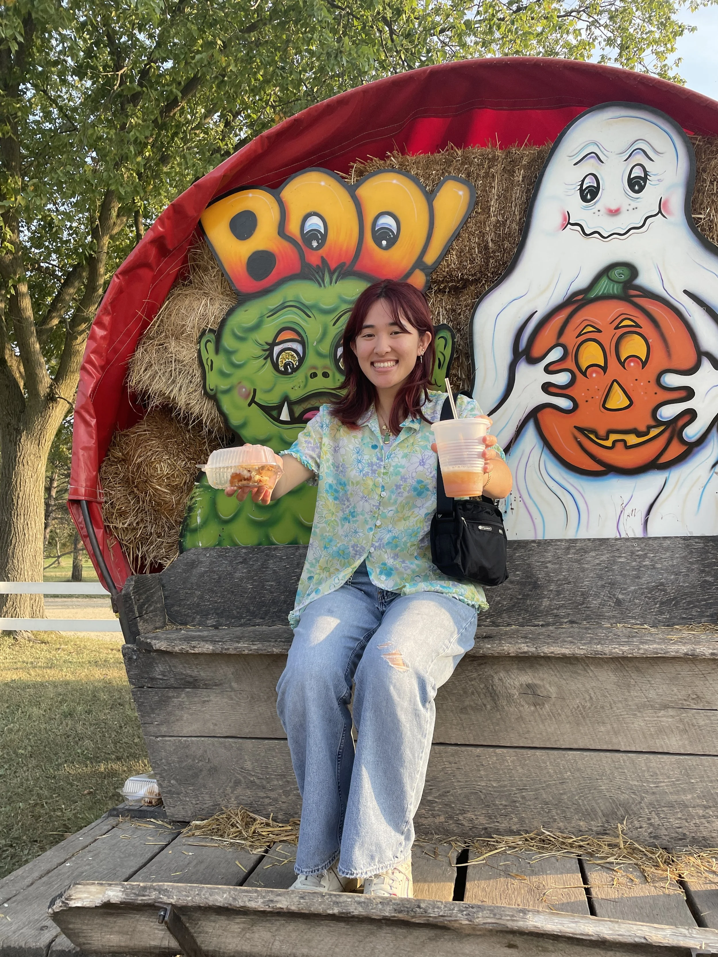 bannah & beiji at the cider mill - one of my favorite earlier moments of our relationship, i remember going to culvers after this, life felt really freeing in this moment 