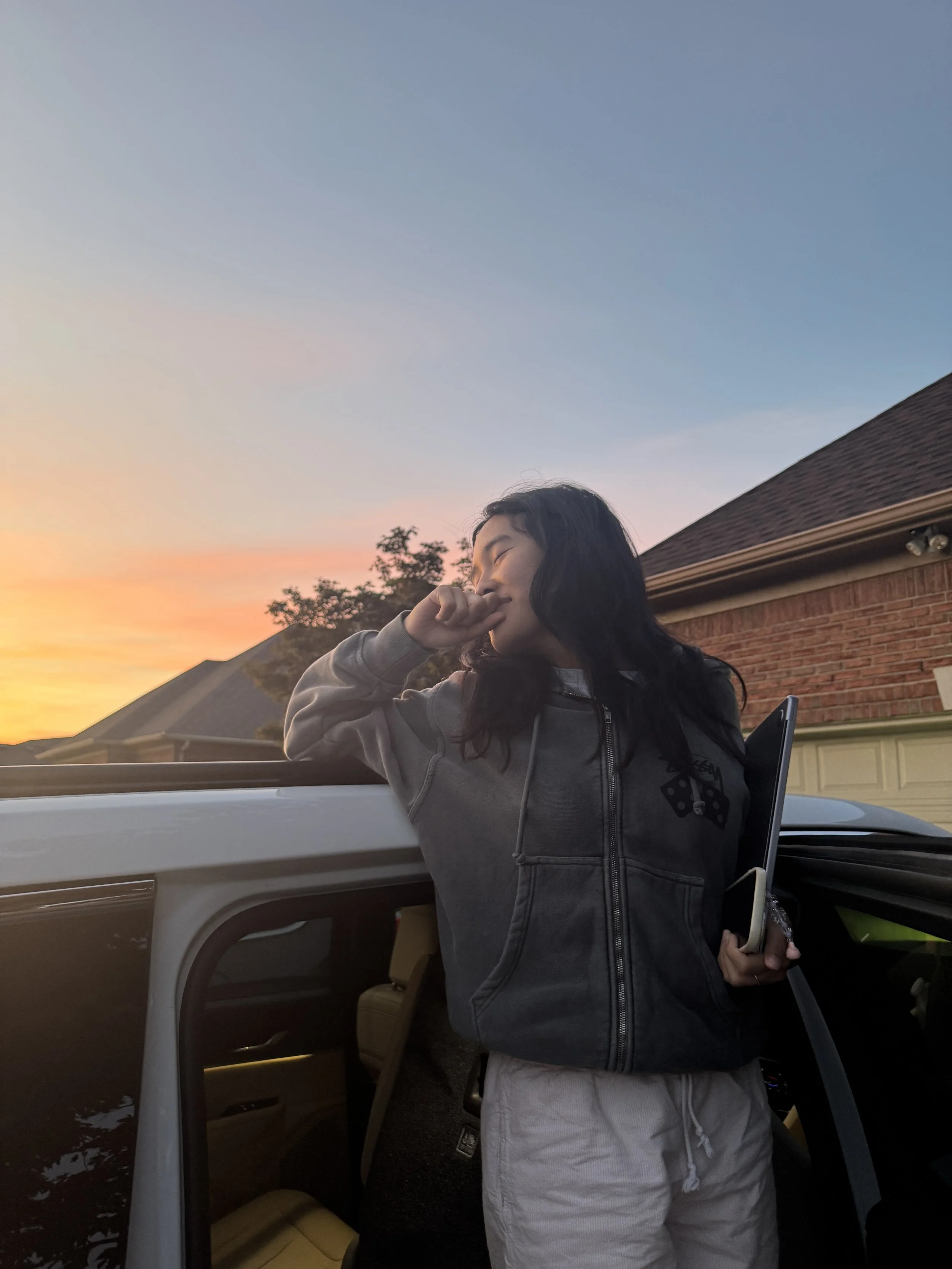 bannah posing in the michigan skyline! 