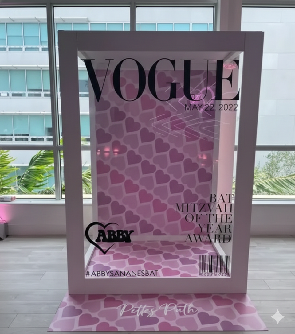 "The Pink Edition" – Luxury Magazine Booth