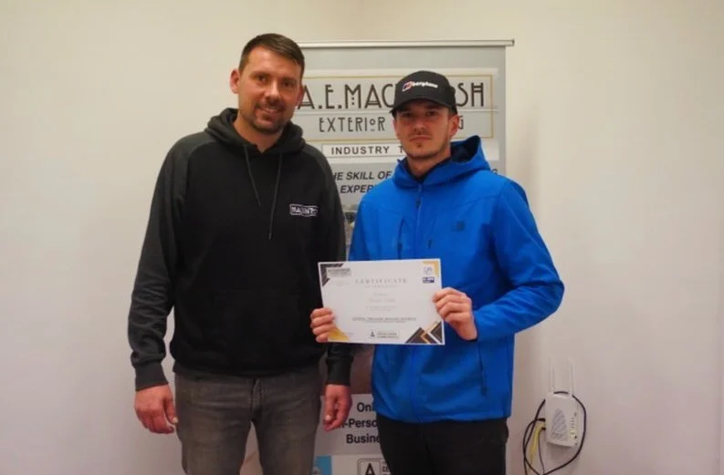 In Northampton sharpening my skills in pressure washing and chemical application, learning from the best in the game, @aemackintosh 

Huge thanks to @rutlandpumps for supplying my fully kitted industrial pressure washing setup.