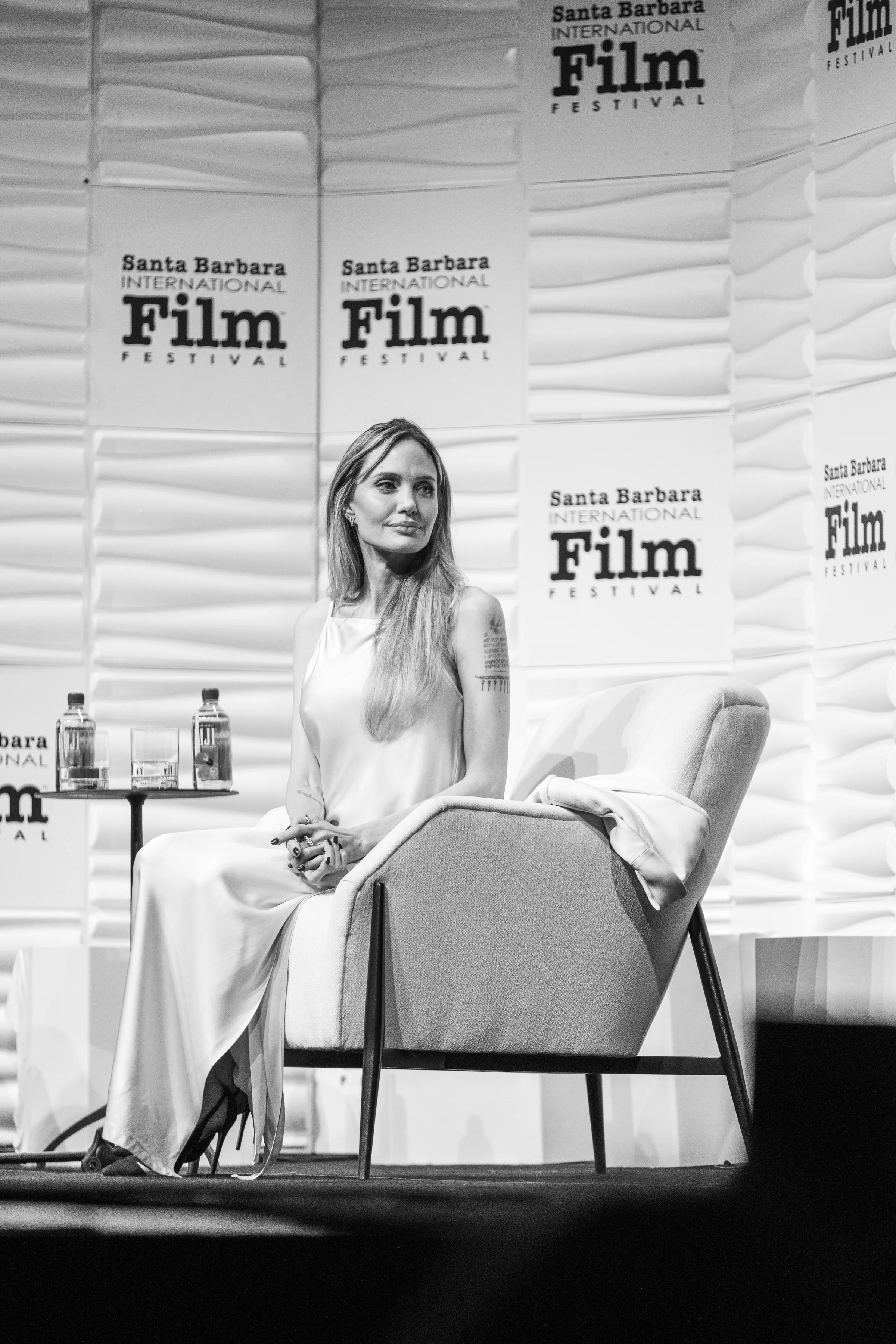 Angelina Jolie-1.jpg