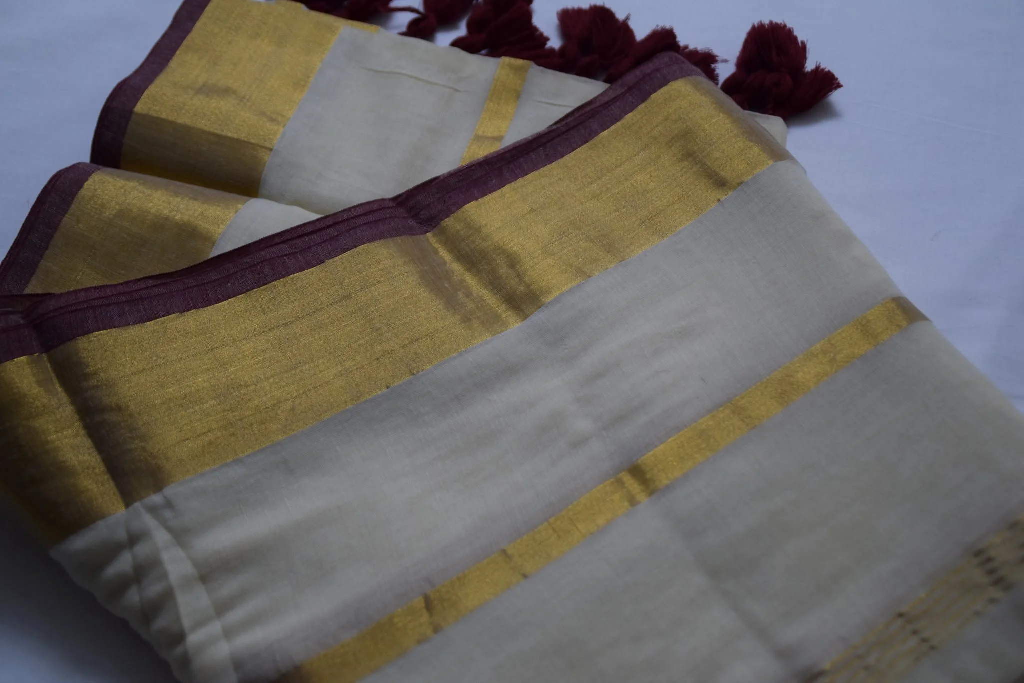 Maroon boarder with Gold Body work Mulcoton saare