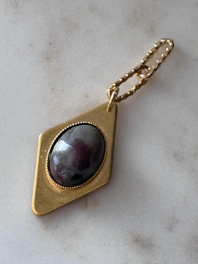 Modernist Natural Indian Agate Pendant. Nonno's Keepings.