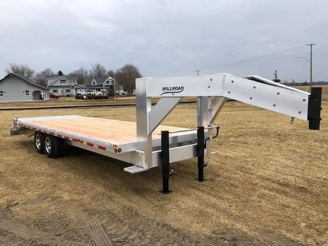 Gooseneck/ Fifth Wheel Trailer