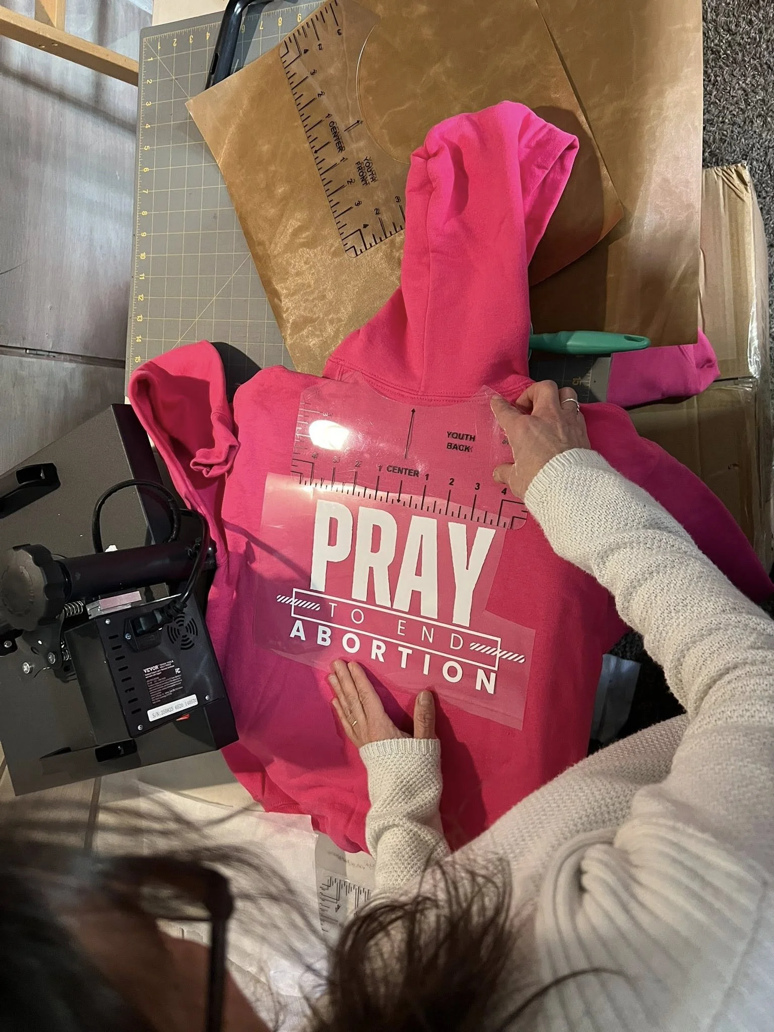 pink pray to end.jpg