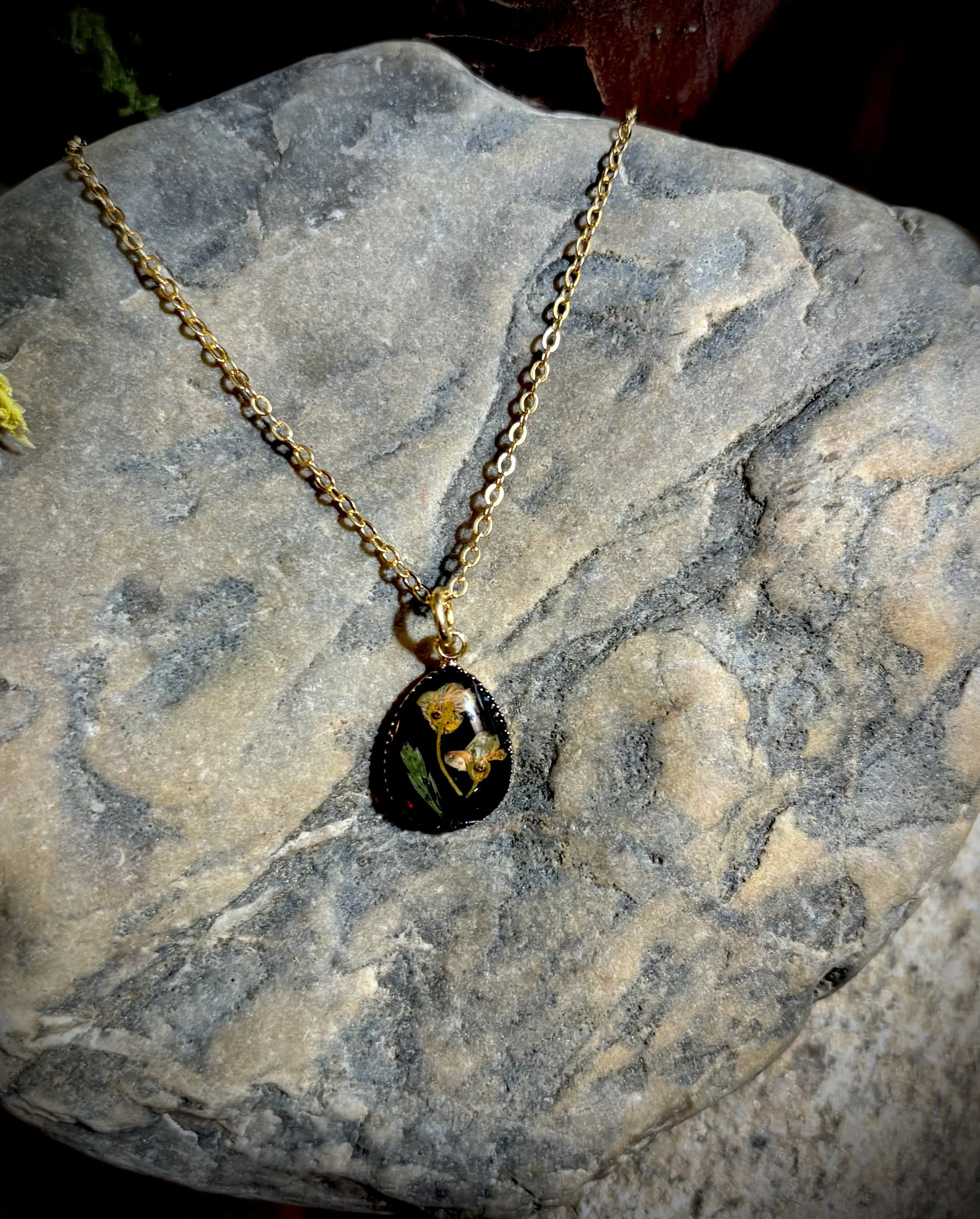 Dainty Gold Teardrop Floral Necklace- (orange)