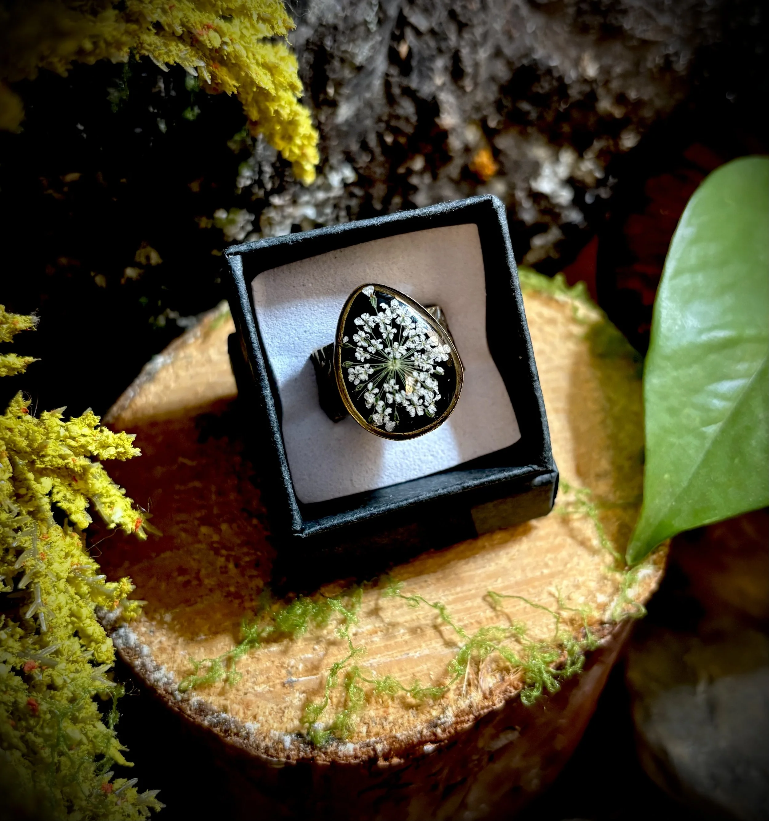 Large Antique Gold Tear Drop Ring- White Lace flower