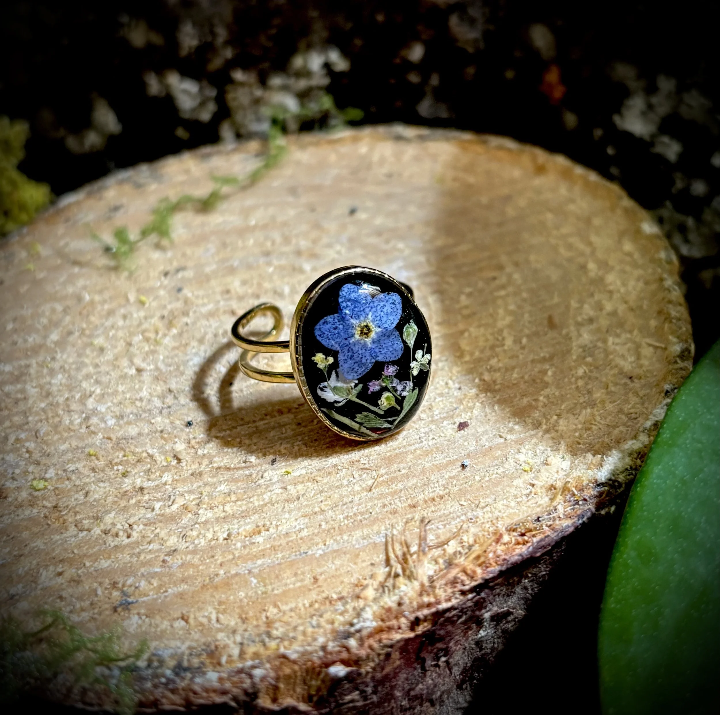 Gold- "Forget me not" Bouquet Flower Ring