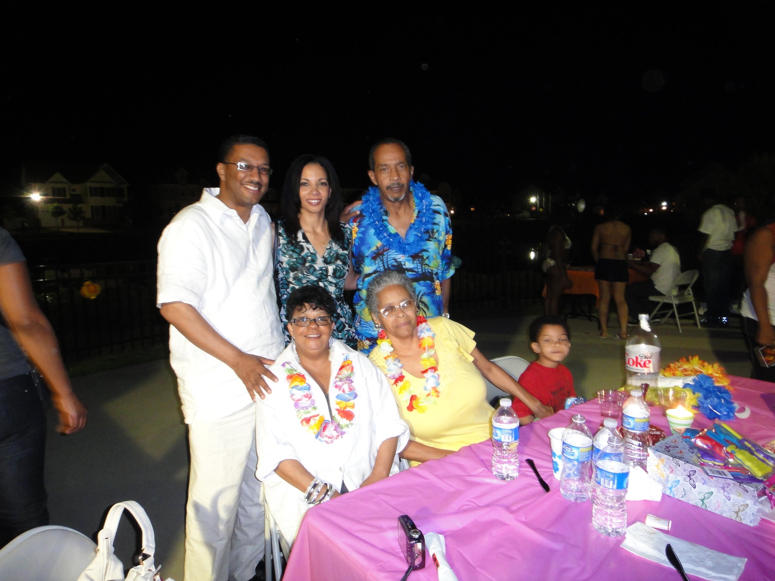 Shelly, Manuel, Jr. Peggy and Brenda and Brian.JPG