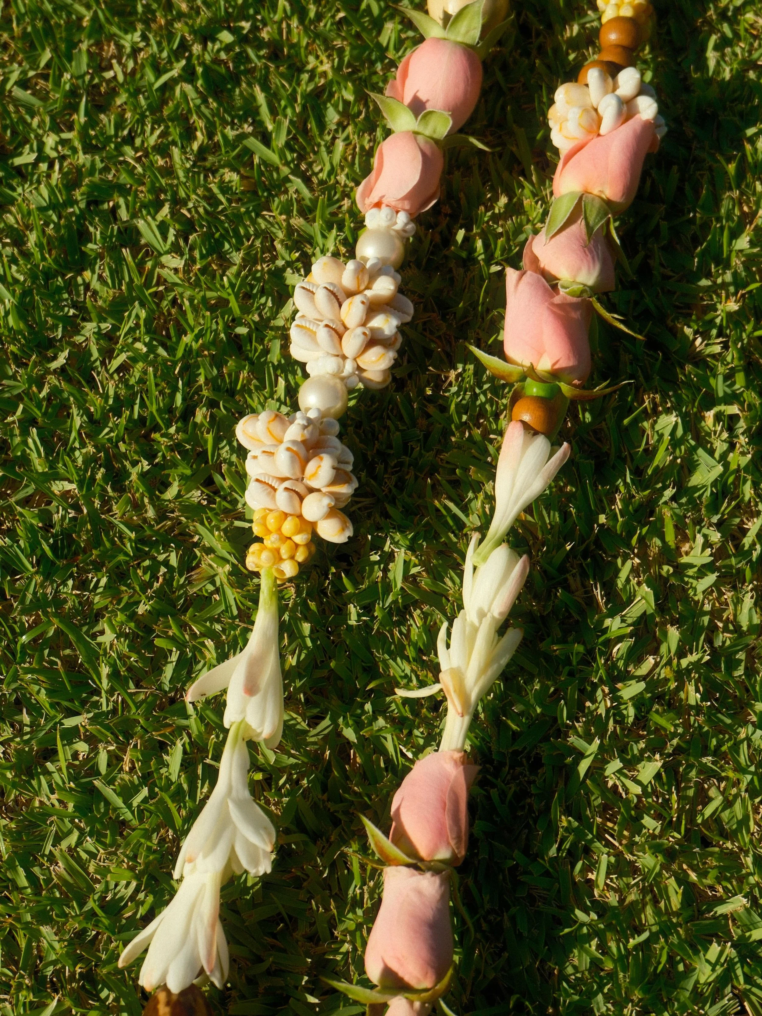 Special birthday lei for @raeeannaa 💓