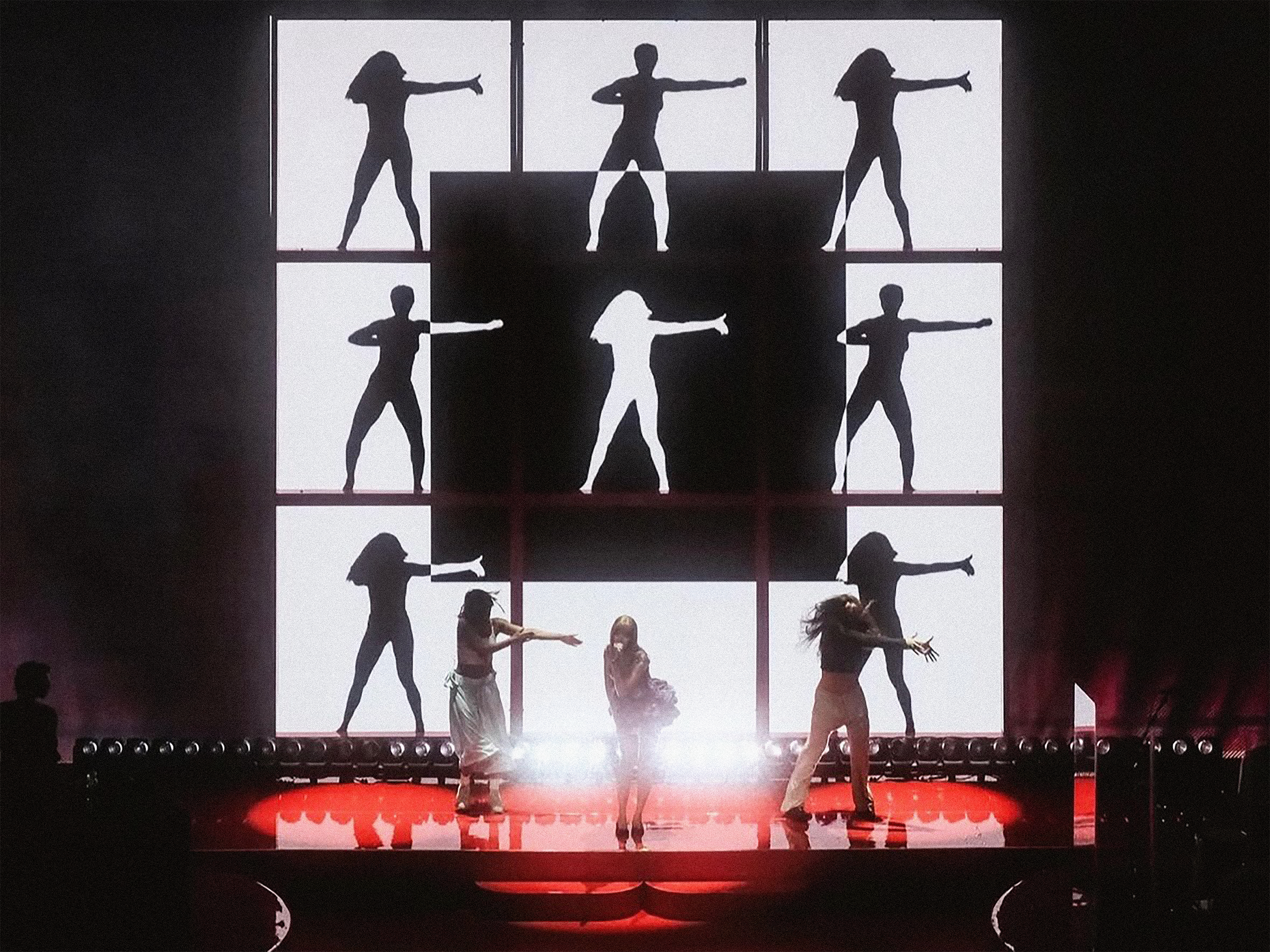 pinkpantheress tour visuals