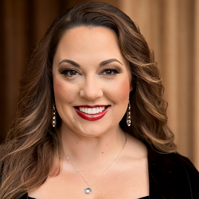 Jenn Mangold, Founder of The Social Growth Group