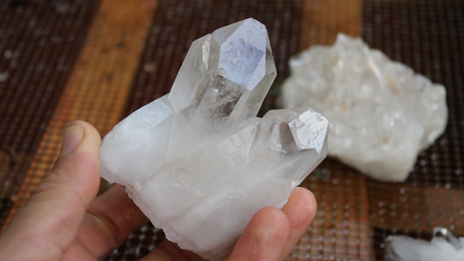 How to clean Quartz Crystals with Oxalic Acid