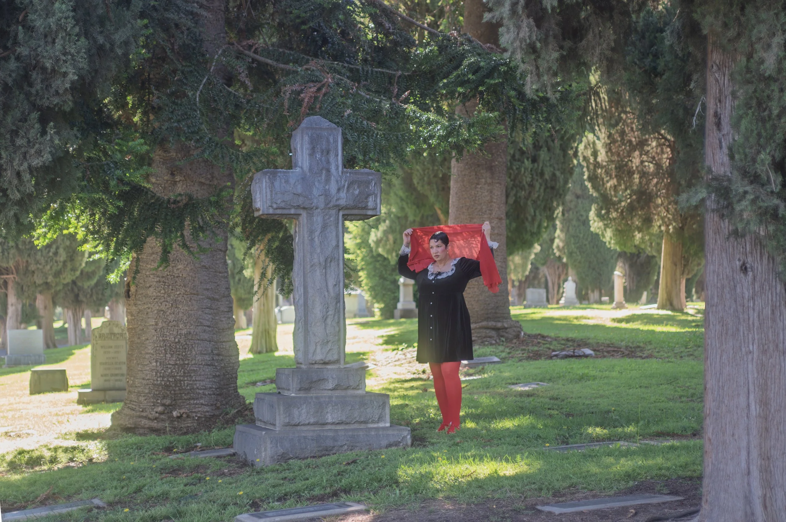 SCENT DIALEKT_CEMETARY_4969.jpg
