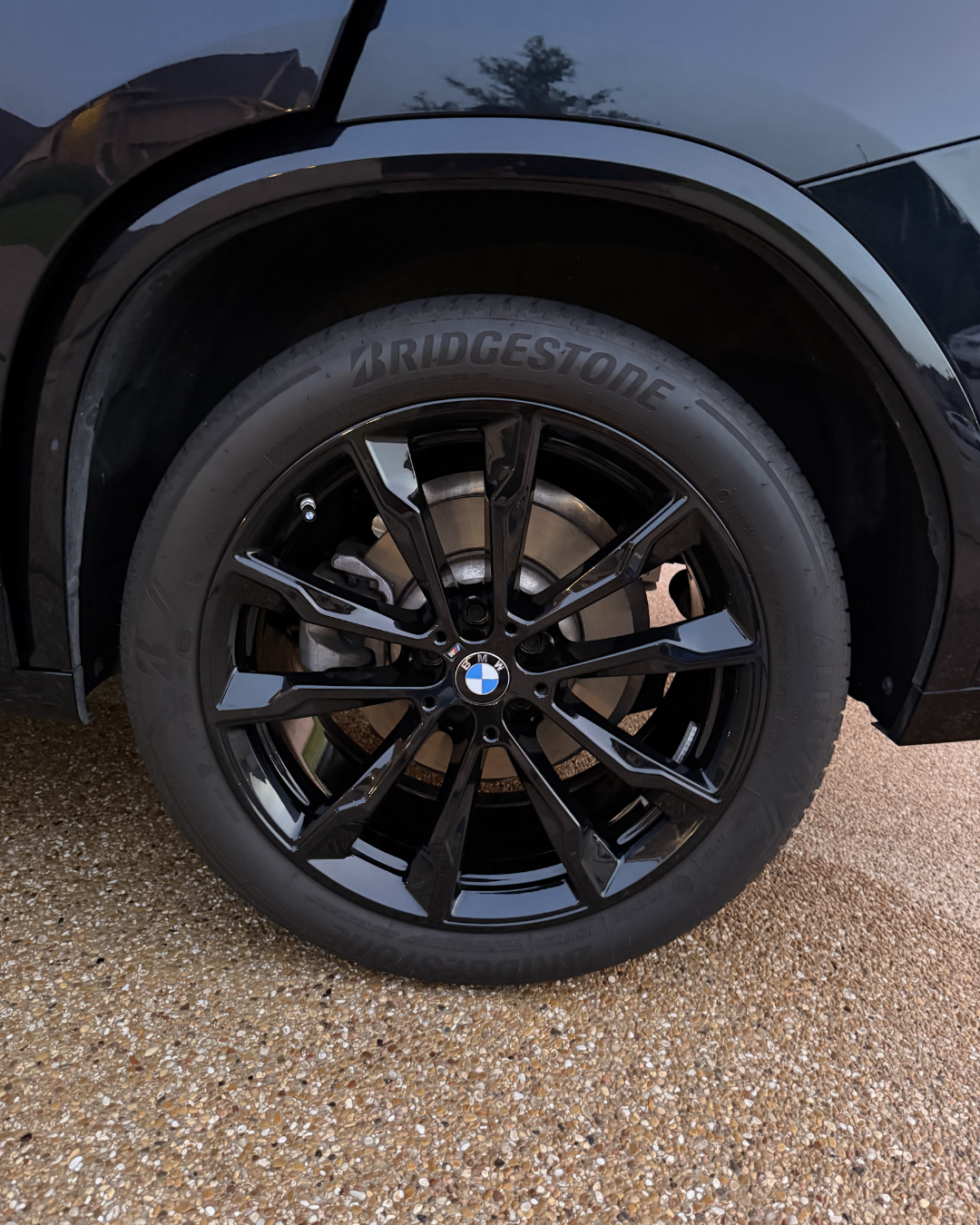 detailing pics (2).png