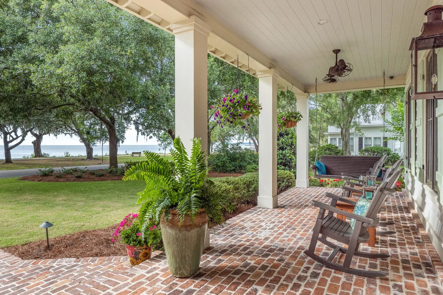 02 FRONT PORCH VIEW.jpg