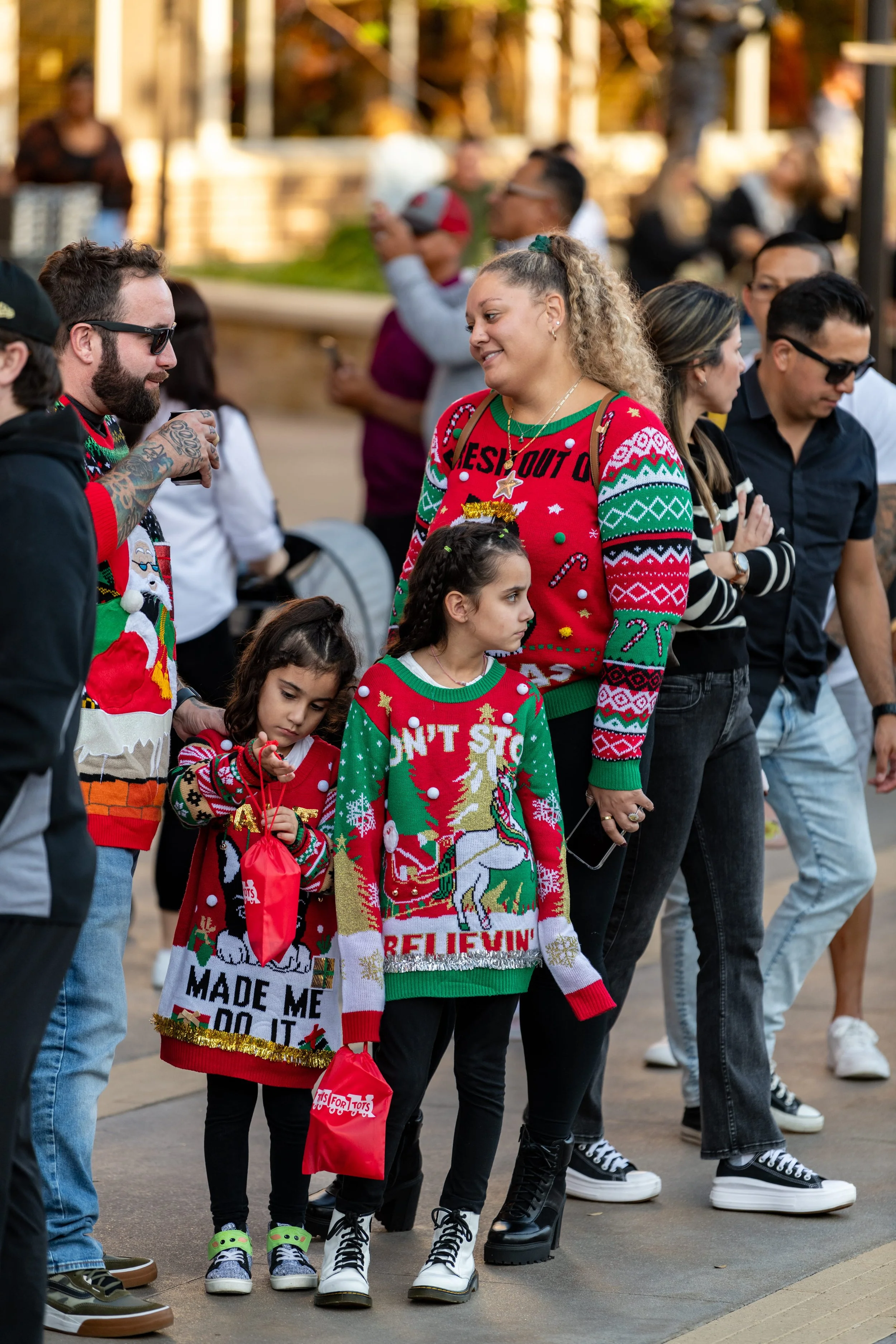 holiday kickoff-010.jpg