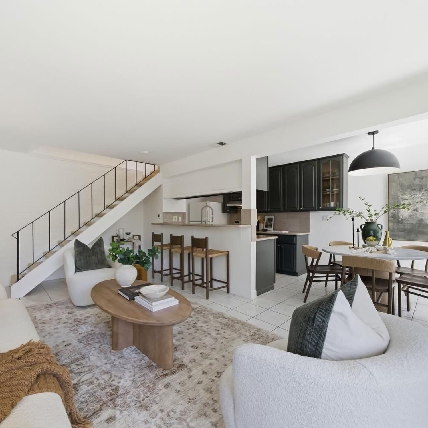Just listed in San Rafael.

An end-unit condo, freshly updated and move-in ready. Open concept living, two light-filled bedrooms upstairs, and a community pool for these warm summer months. Fresh paint, new furnace, updated kitchen &mdash; the work i