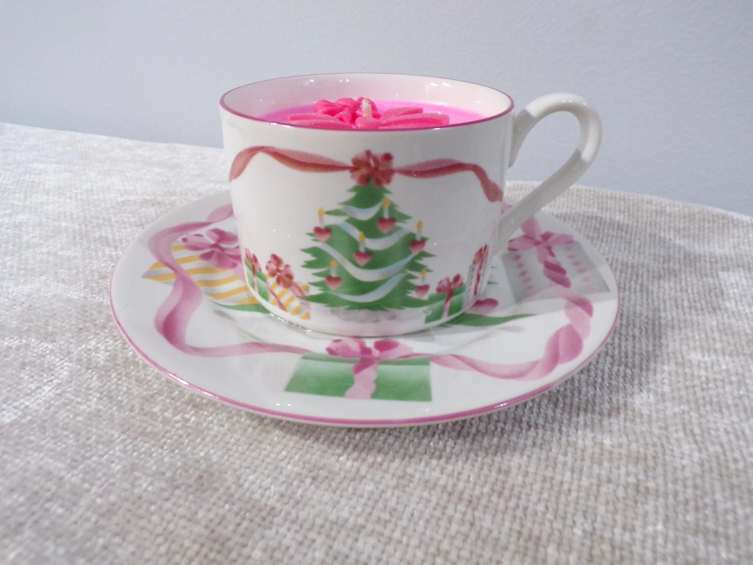 Frosted Winter Berry – Teacup Soy Candle