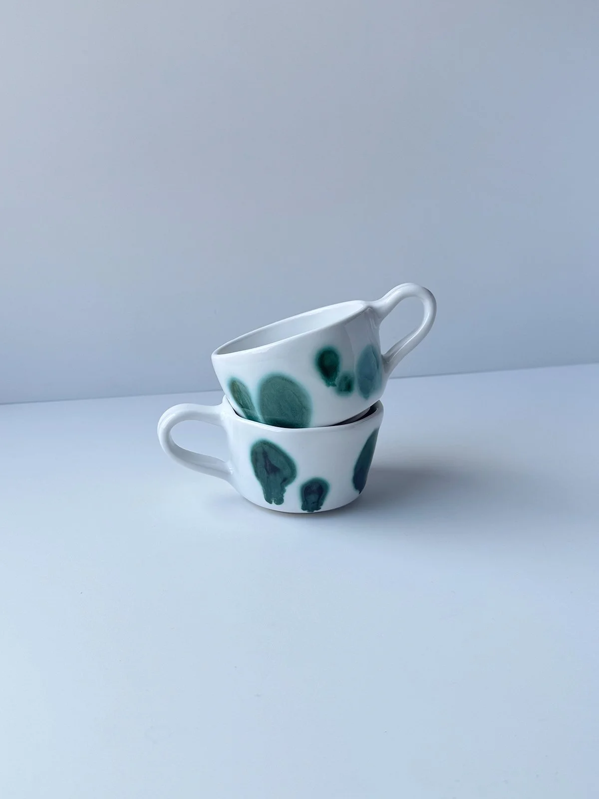 Hexagon tea cup (dots)