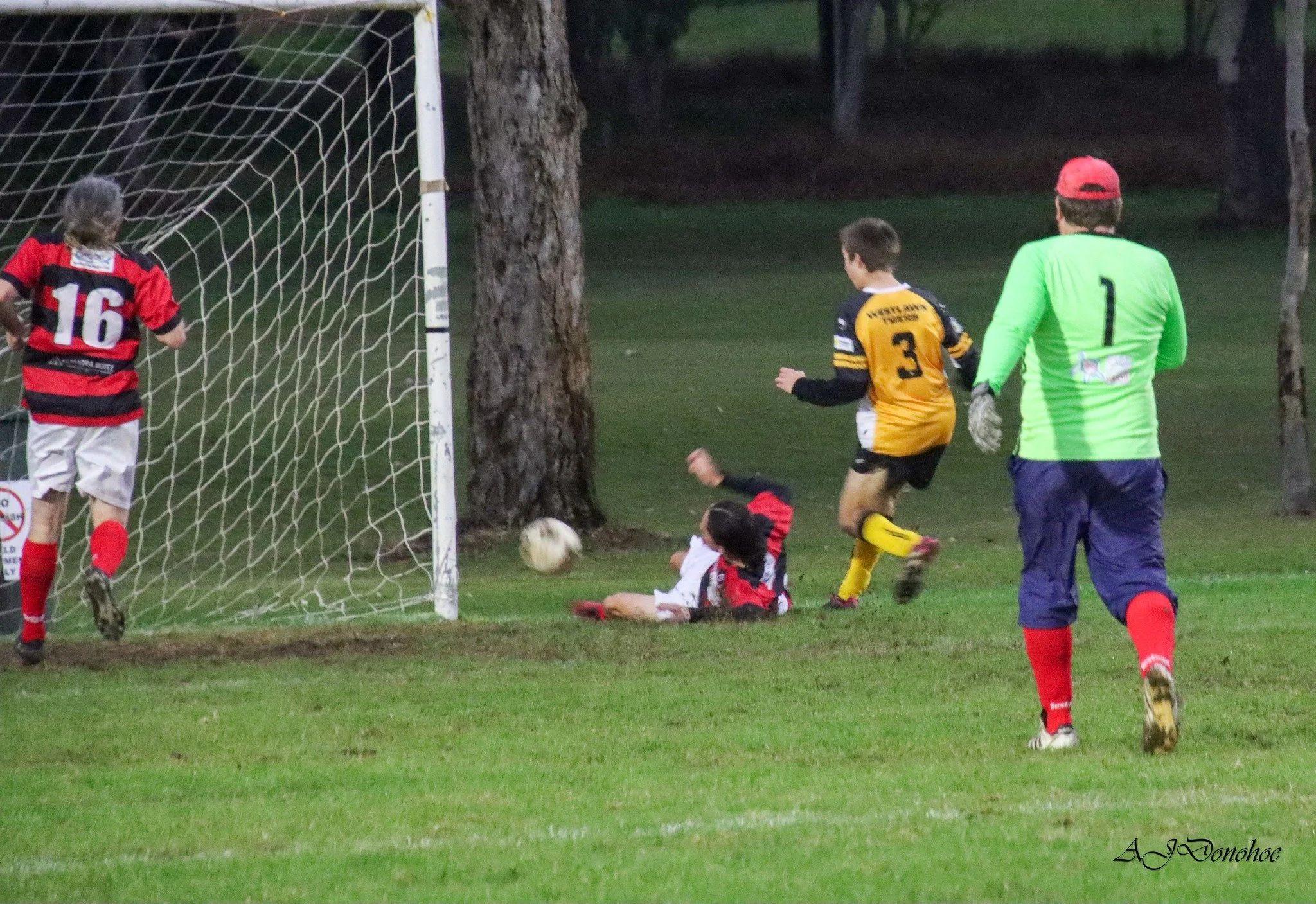 Yuraygir United vs Westlawn Panthers
July 2024
Men's 3rd Division
5 - 2 to Yuraygir Bears
Images via NCF