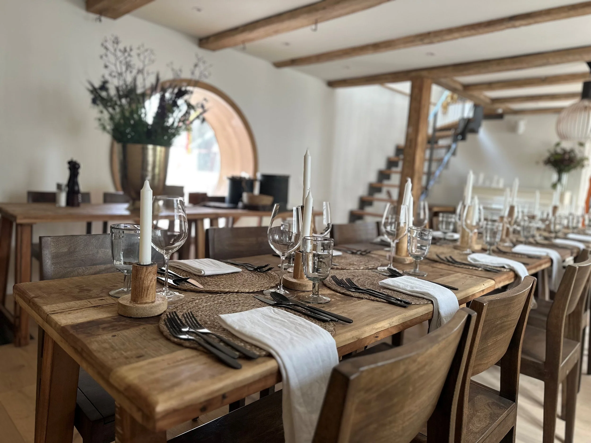 Gedeckter Tisch für Anlässe
