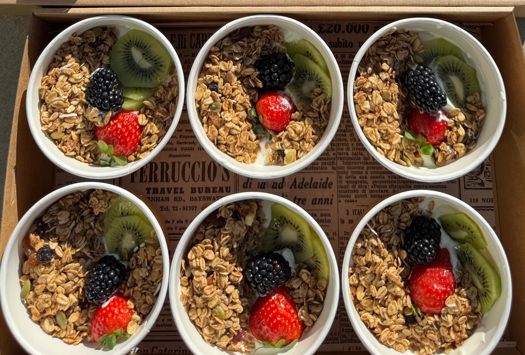 Granola Yoghurt Pots