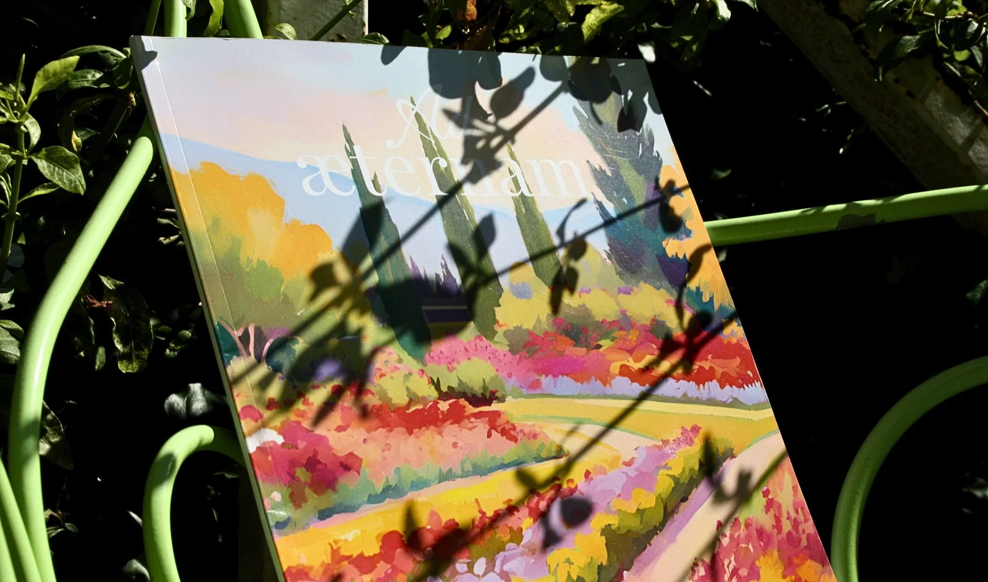 Carnet de mariage Ad Æternam édition 2026, couverture illustrée d'un paysage provençal aux cyprès et champs de fleurs colorées