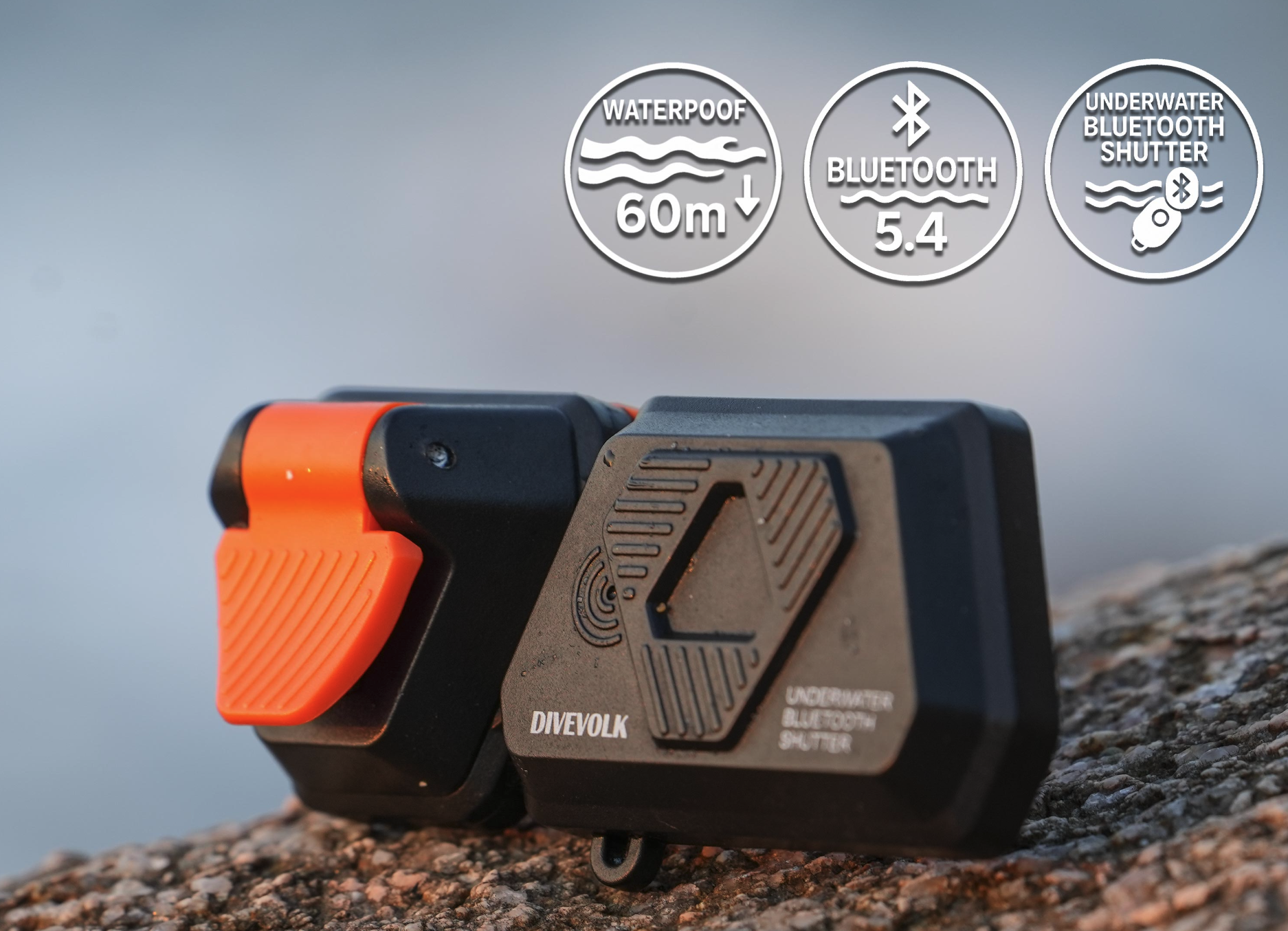 Just as the Divevolk dive case, the bluetooth shutter can be taken to 200 feet of depth.