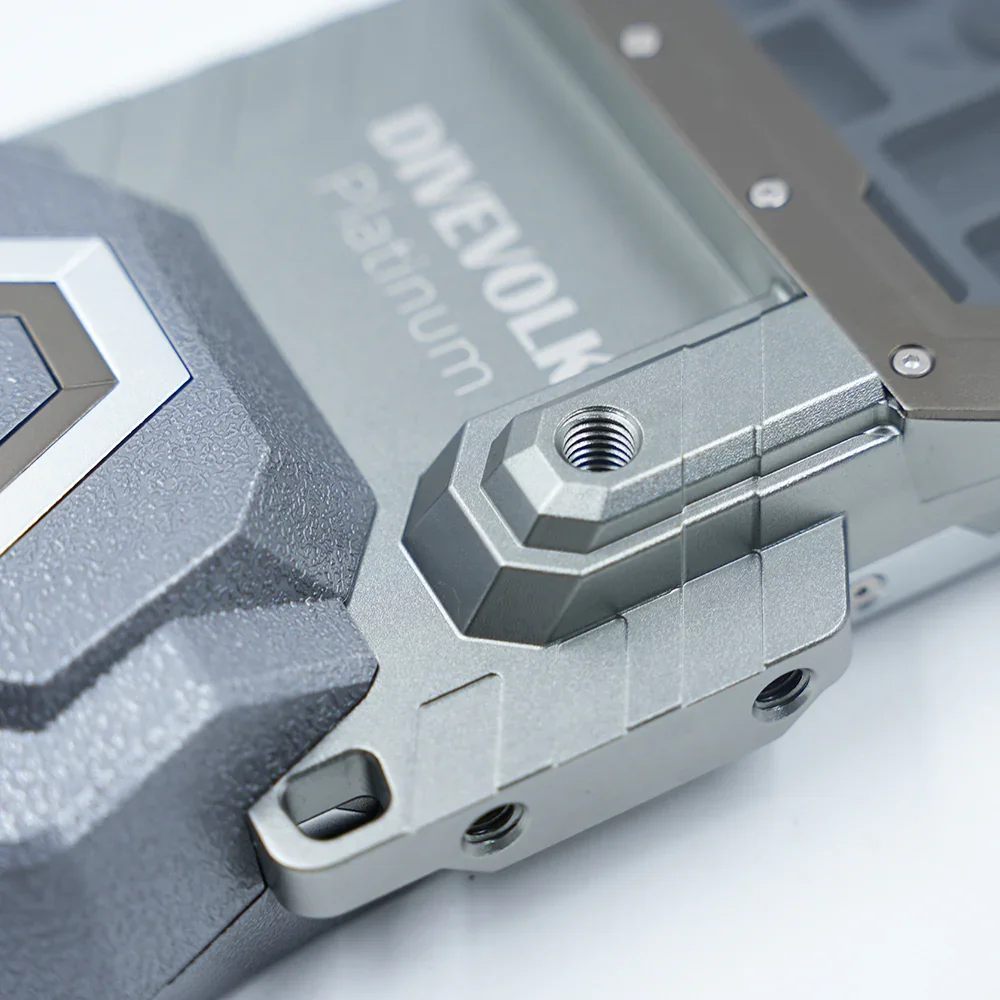 The new model features integrate 1/4 inch holes for the expansion clamp and for attaching trays and lights. Source: www.divevolkdiving.com