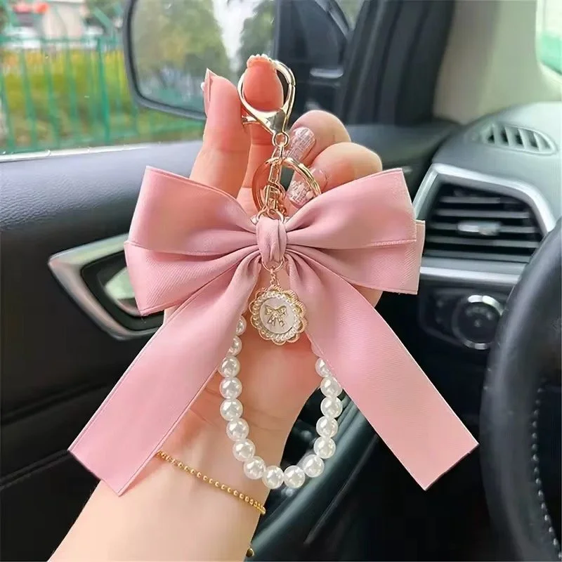 Bow & Pearl Keychain