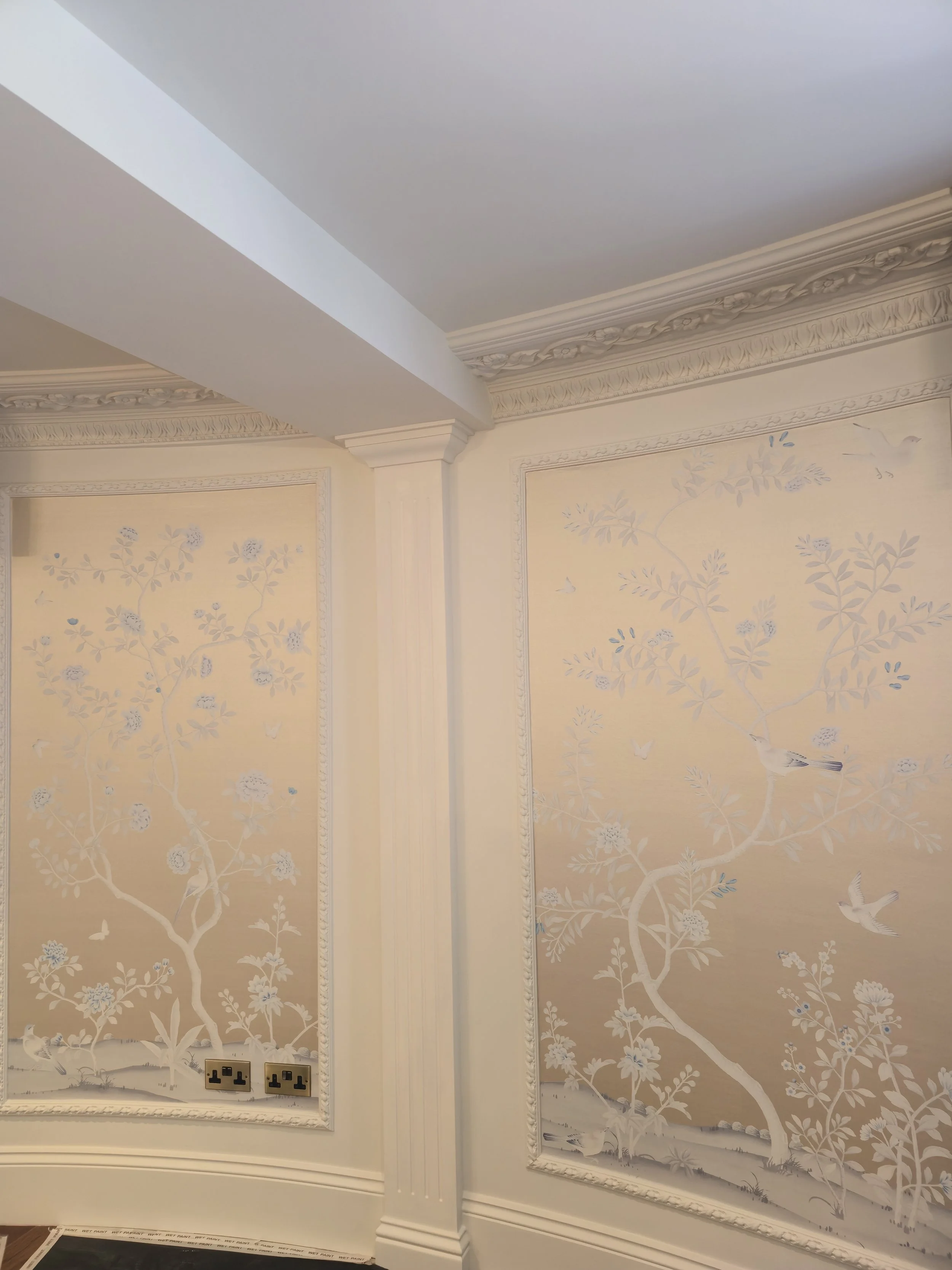 Seamless corner execution maintaining the integrity of the design.