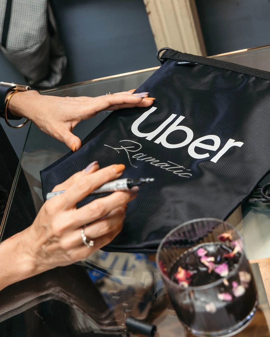 Uber event / Fru - linesbyme.studio / Budapest Calligrapher.jpg