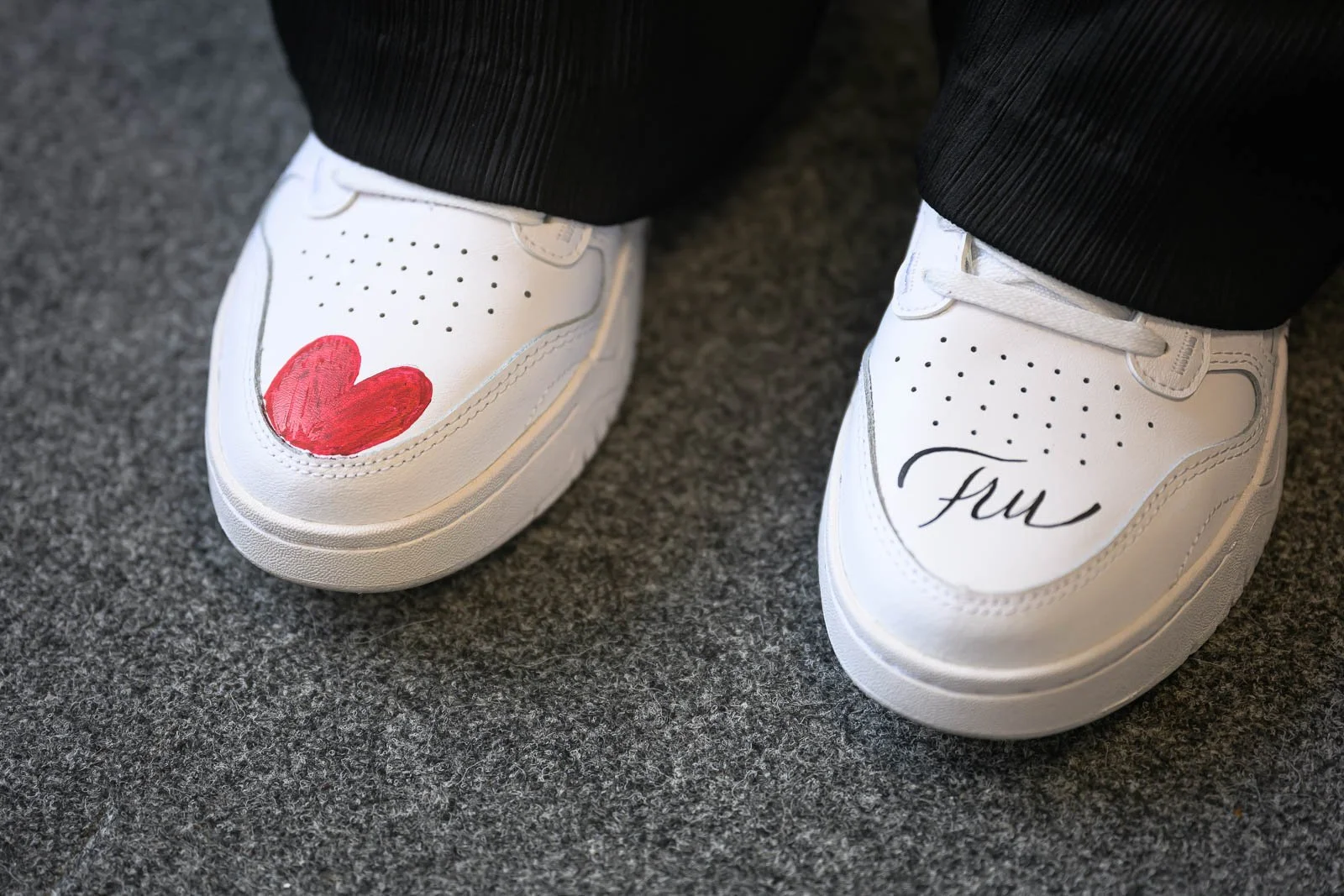 Decathlon event / Fru - linesbyme.studio / Budapest Calligrapher.jpg