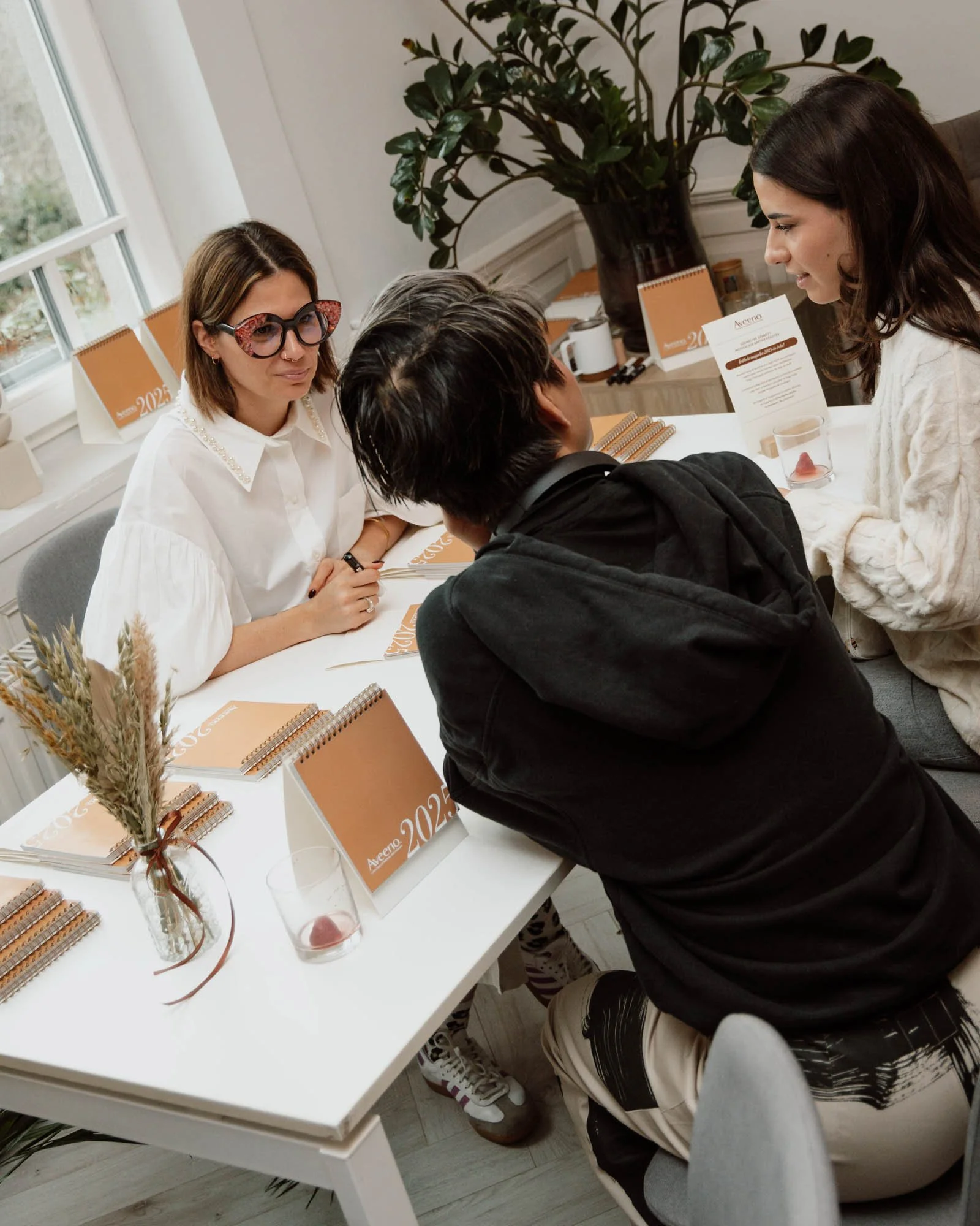 Aveeno event / Fru - linesbyme.studio / Budapest Calligrapher.jpg