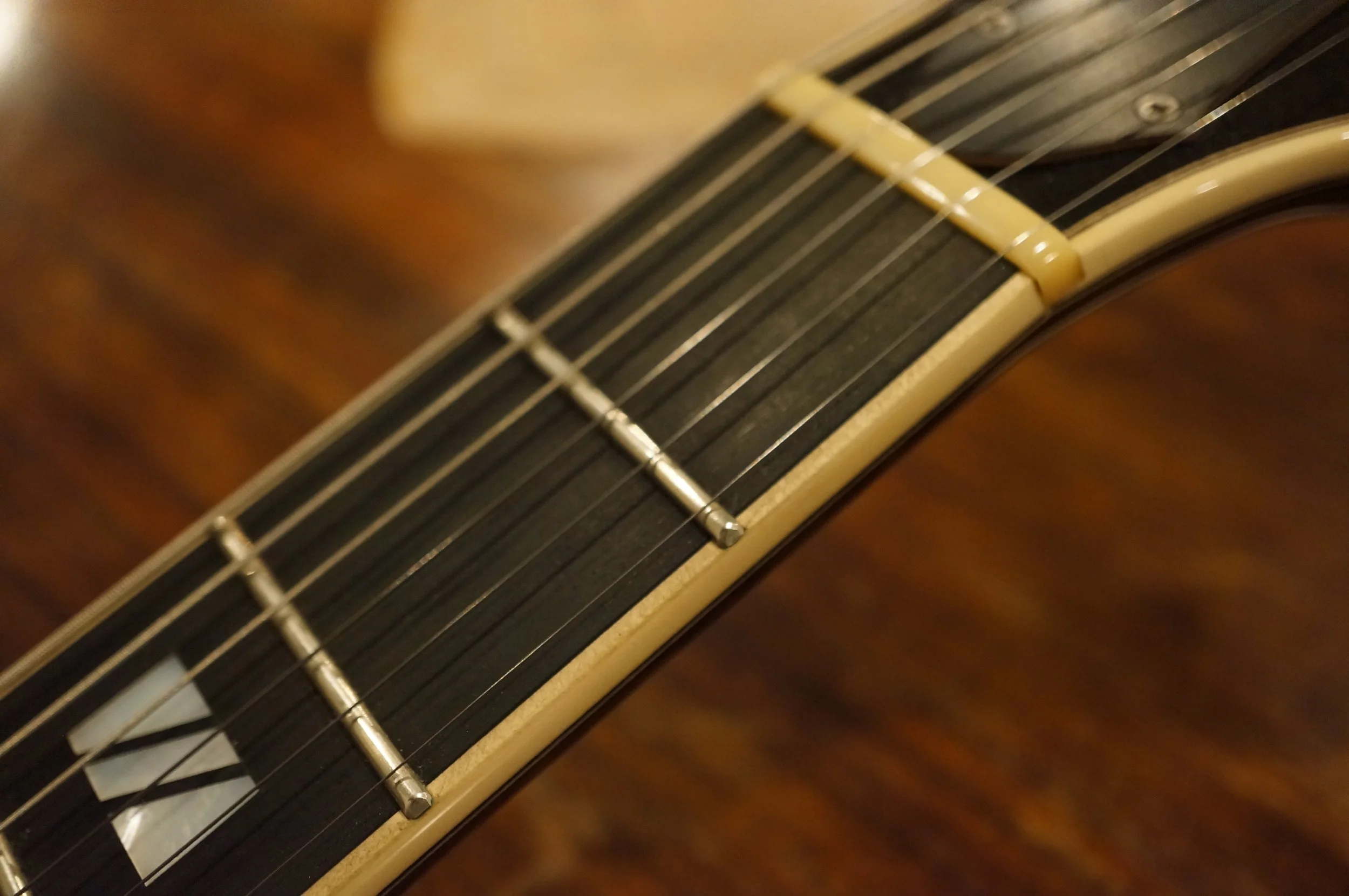 GA17(Languedoc Guitars).JPG