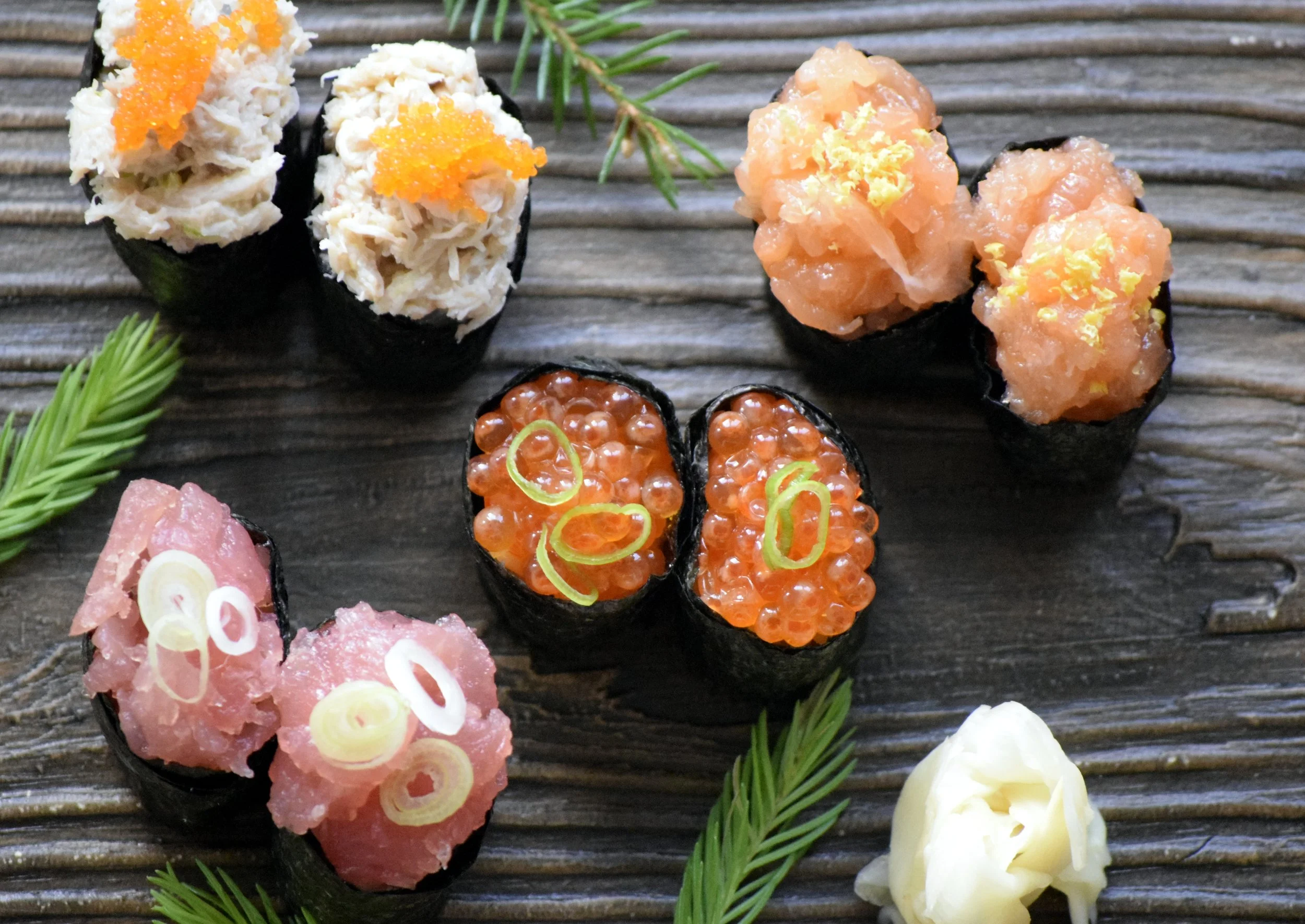 Gunkan sushi from an online sushi cooking course
