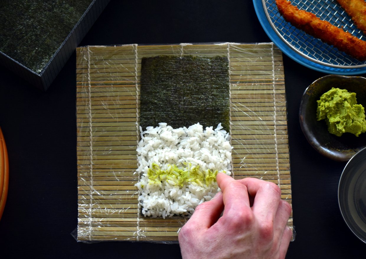 how much wasabi to add to sushi rolls