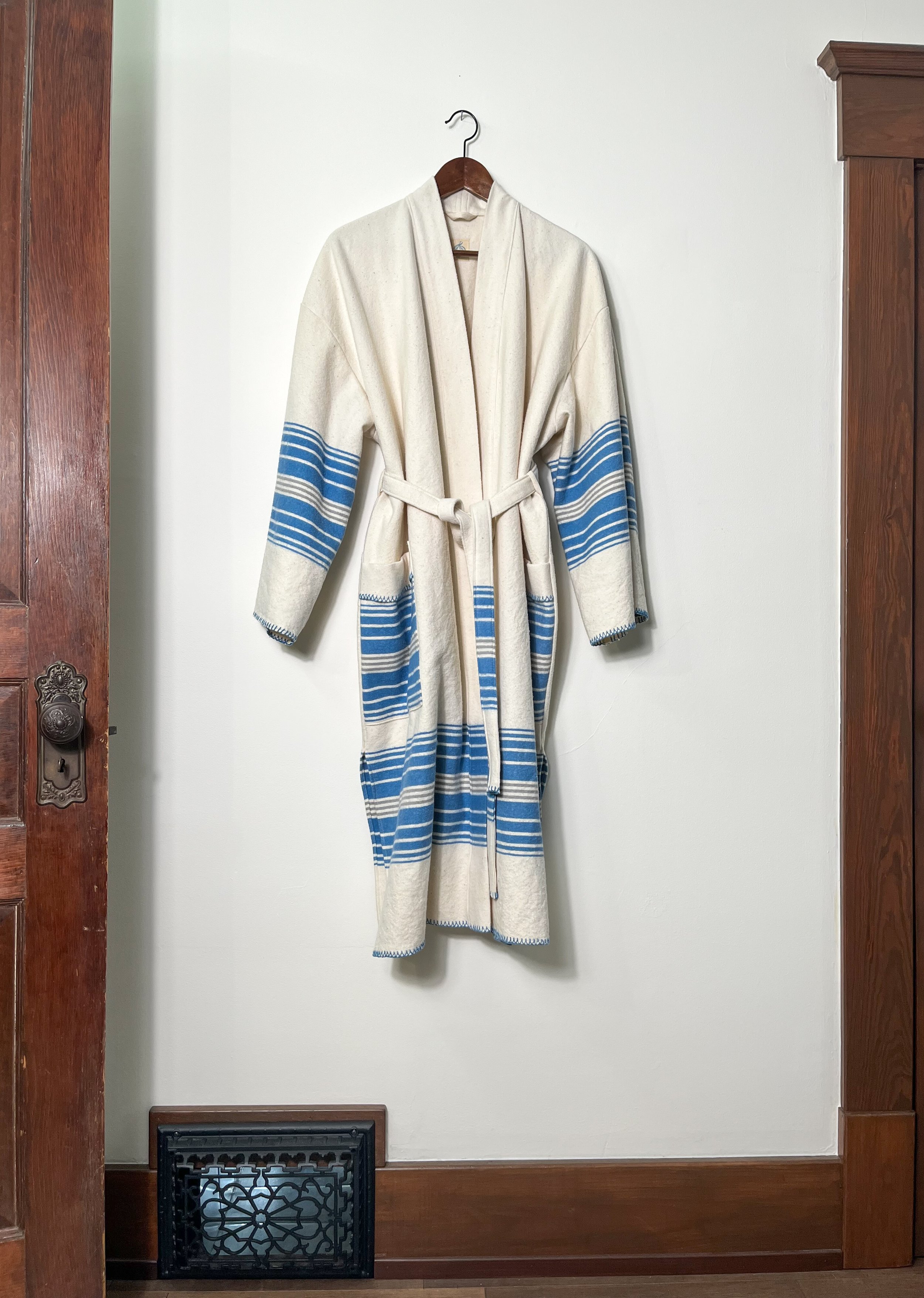 The Coziest Robe Ever - Vintage Cotton Flannelette - Open Size M-XXL