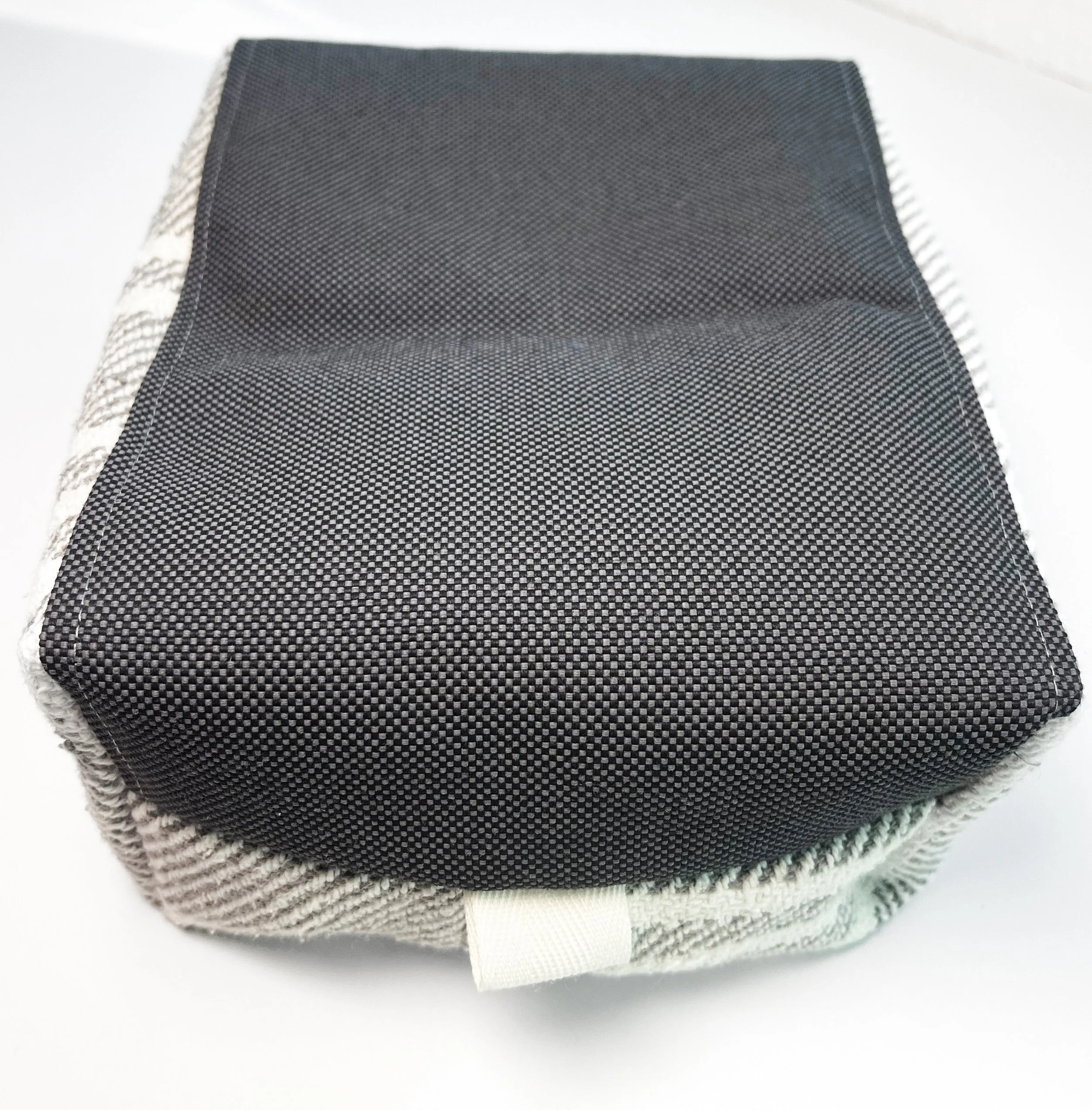 CipollaPouch_WovenCottonGreys_Boxy_bottom copy.jpg