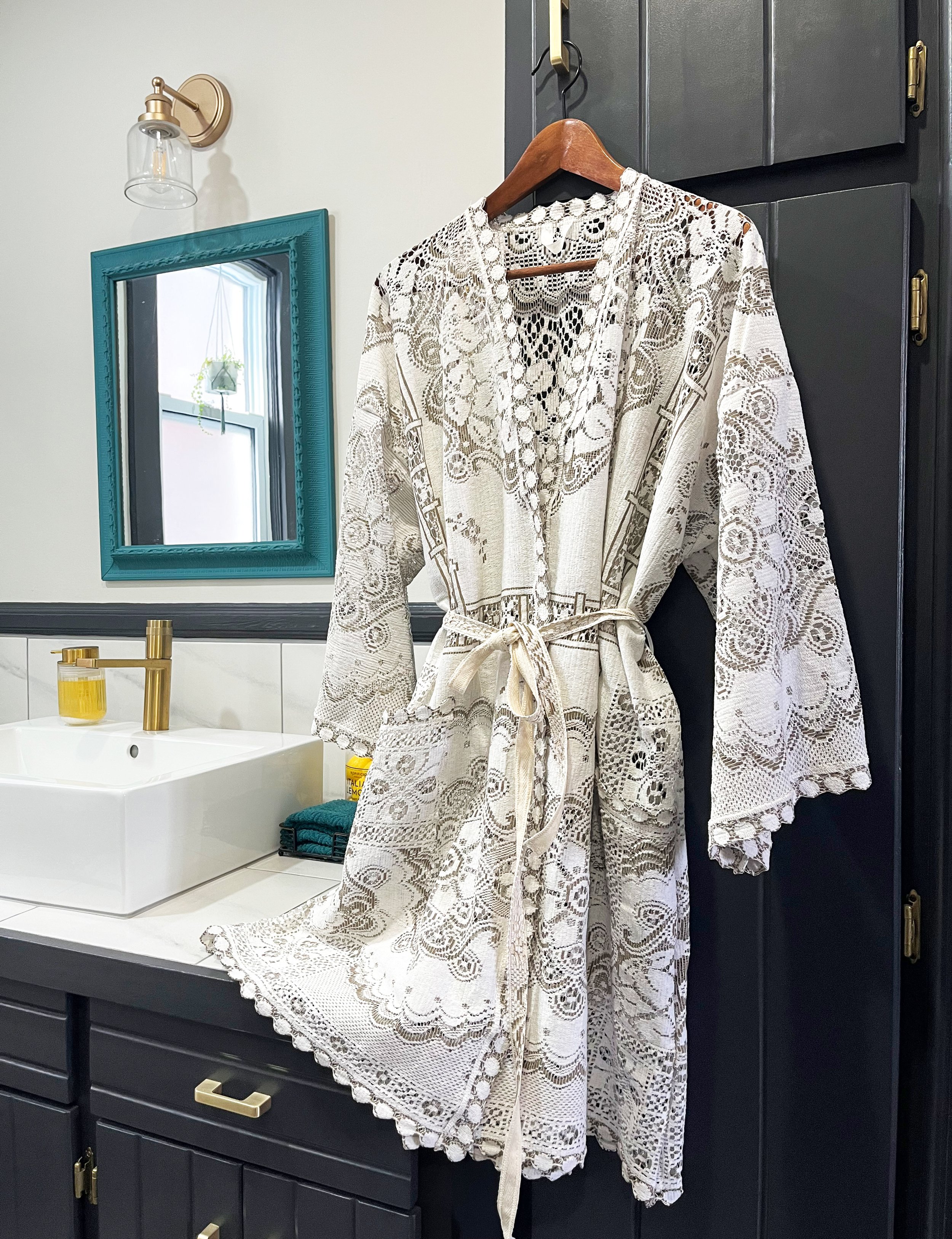 Vintage Lace Kimono Robe - Cream and Cocoa - Open Size S-XXL