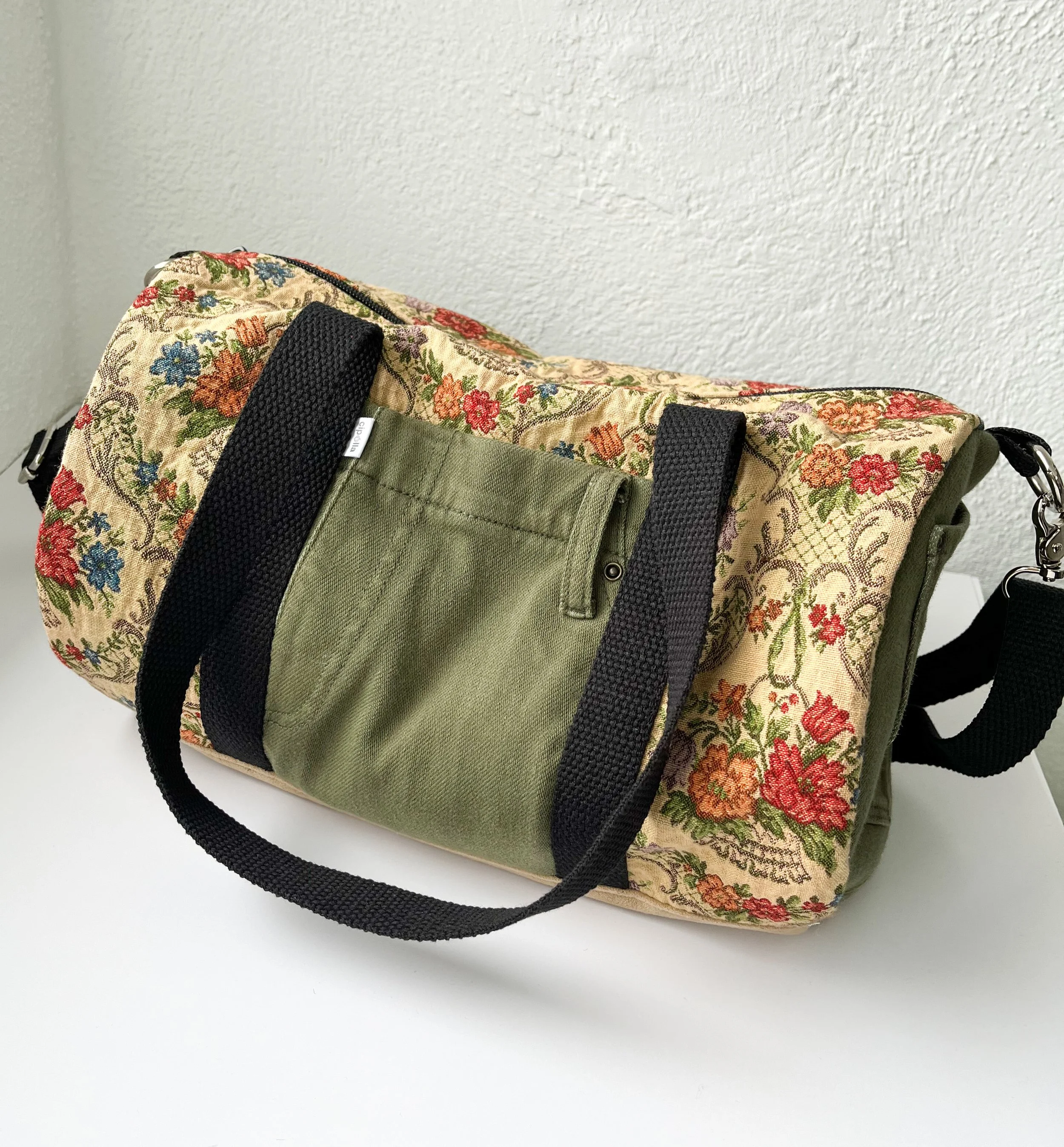 CipollaDuffleBag_AntiqueOlive_Front.jpg