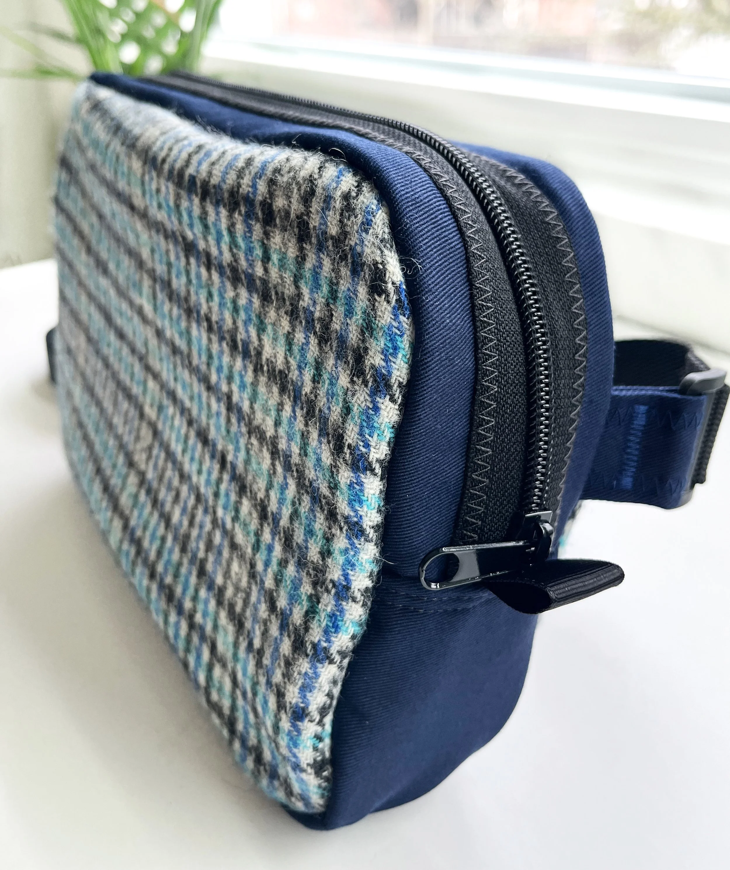 CipollaShoulderBag_BluePlaidWool_Zipper.jpg