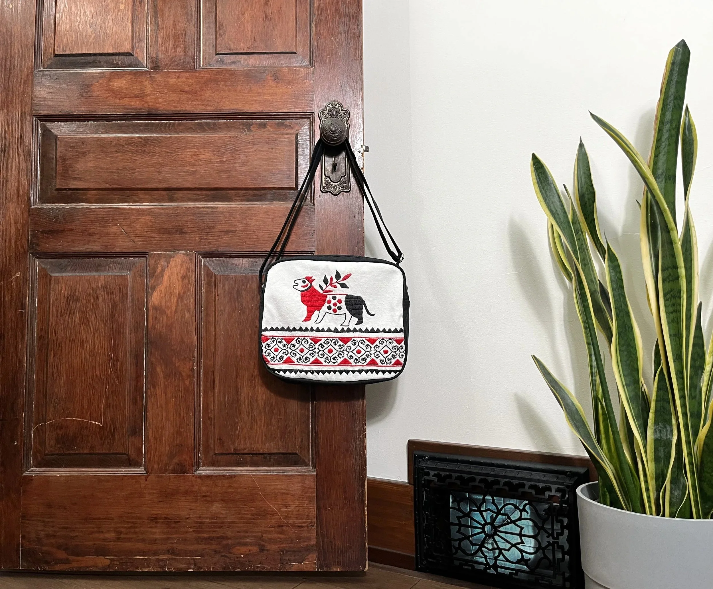 Vintage Embroidery Crossbody Bag - Linen & Wool