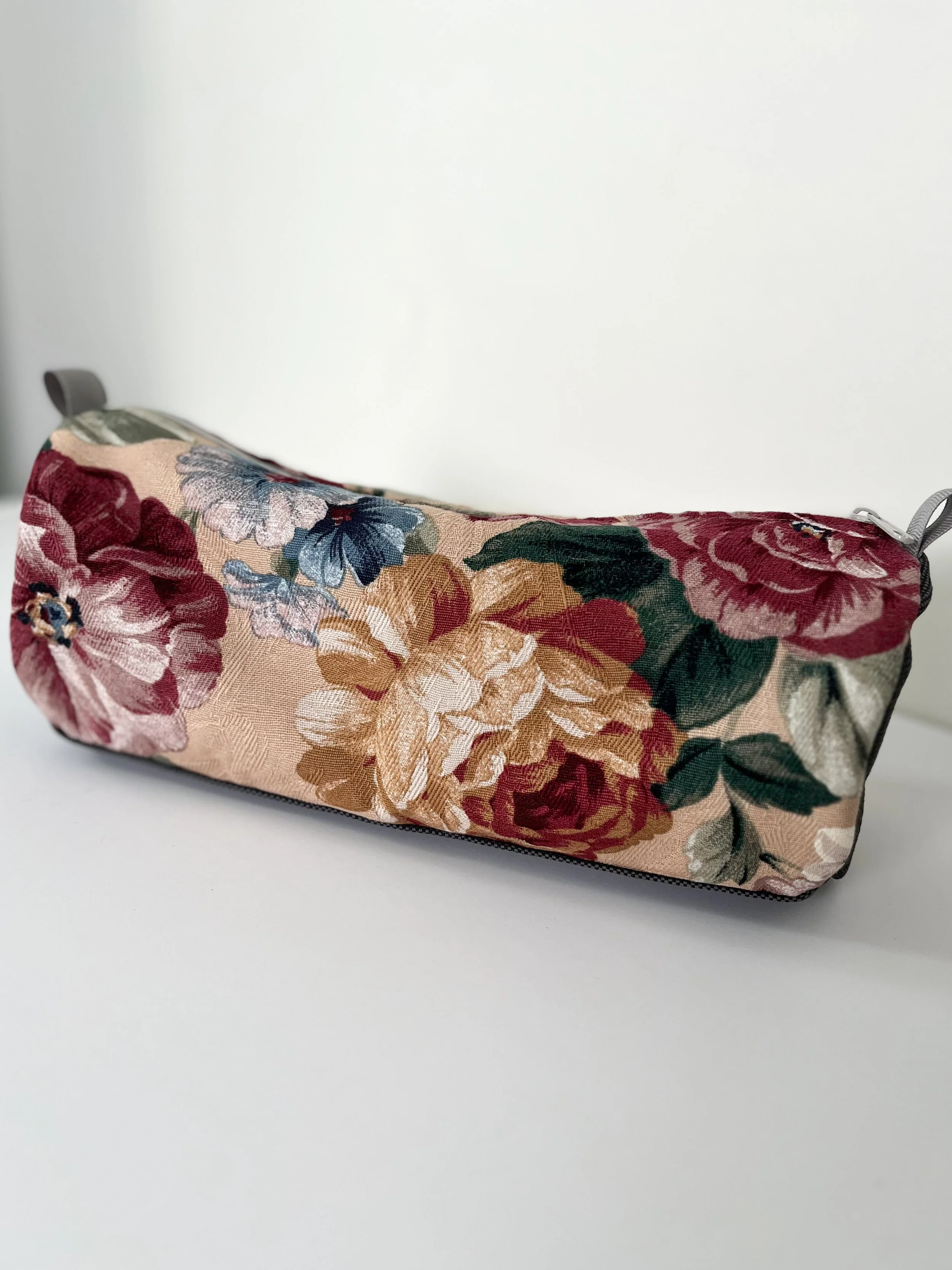 CipollaShop_BarrelPouch_VintageFloral_Long.jpg