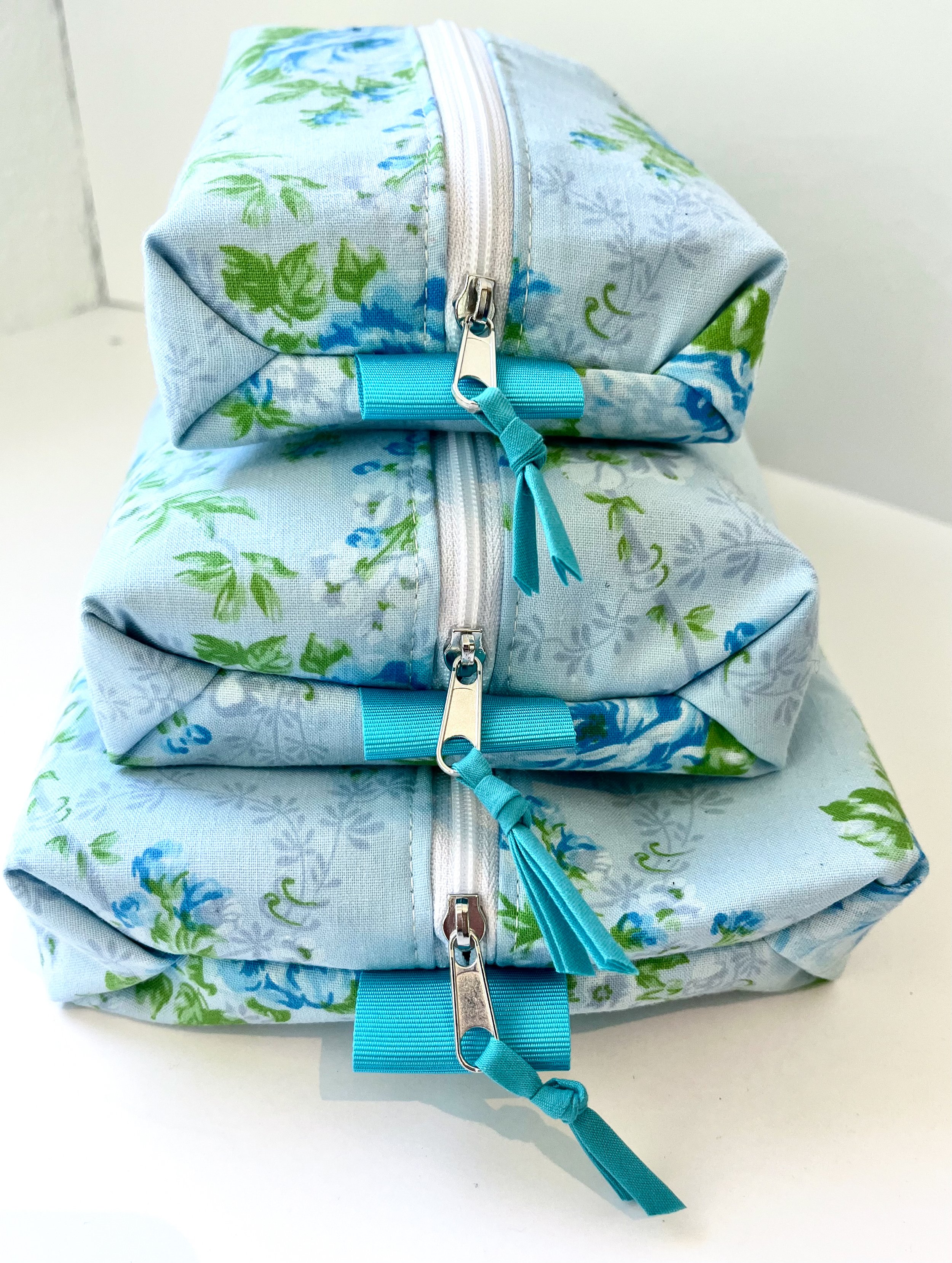 Boxy Pouch - Vintage Blue Rose - 3 Sizes