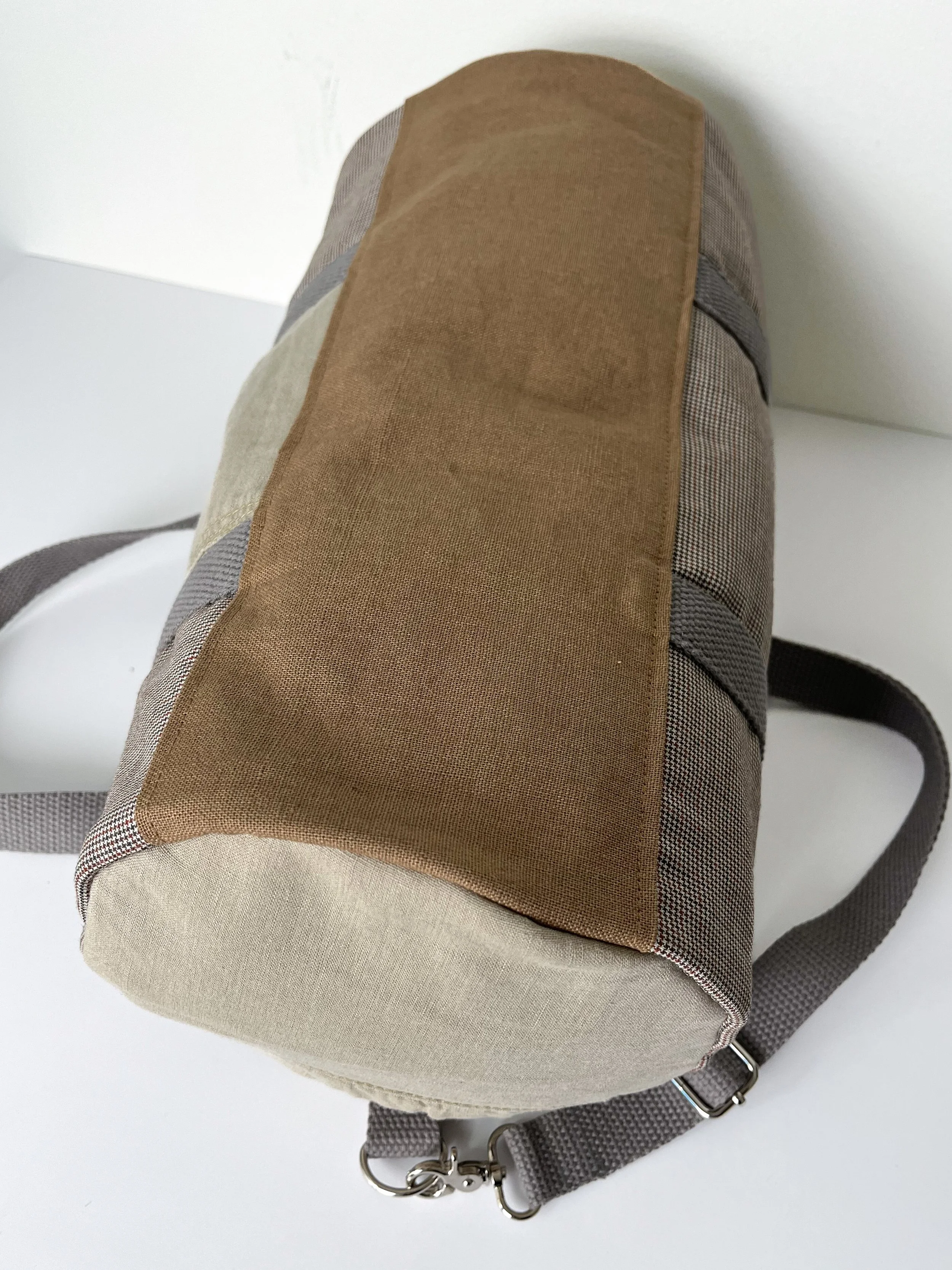 CipollaShop_DuffleBag_VintageWool&Linen_Bottom.jpg