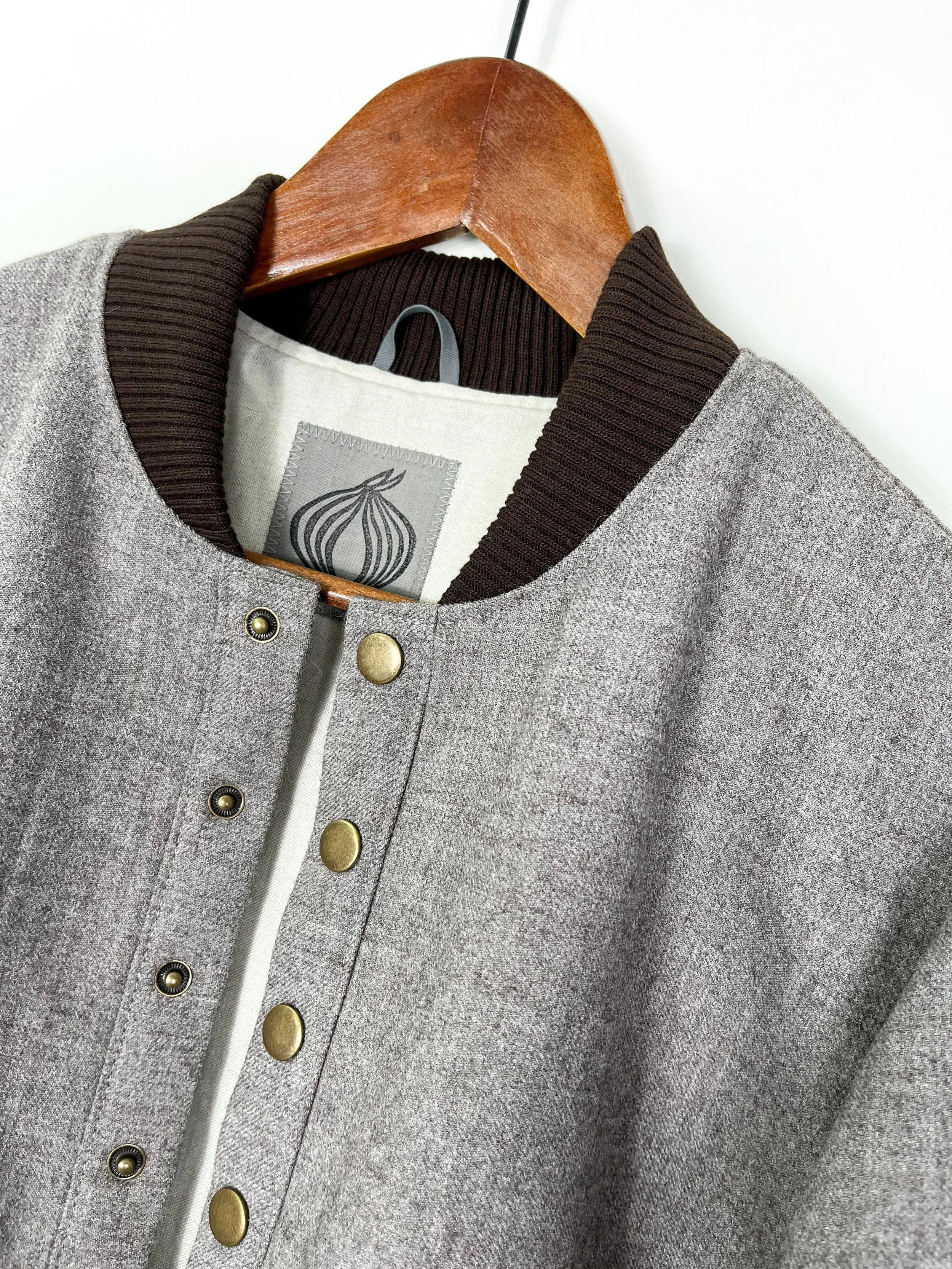 CipollaShop_BomberJacket_VintageWool_CamelTapestry_Collar.jpg