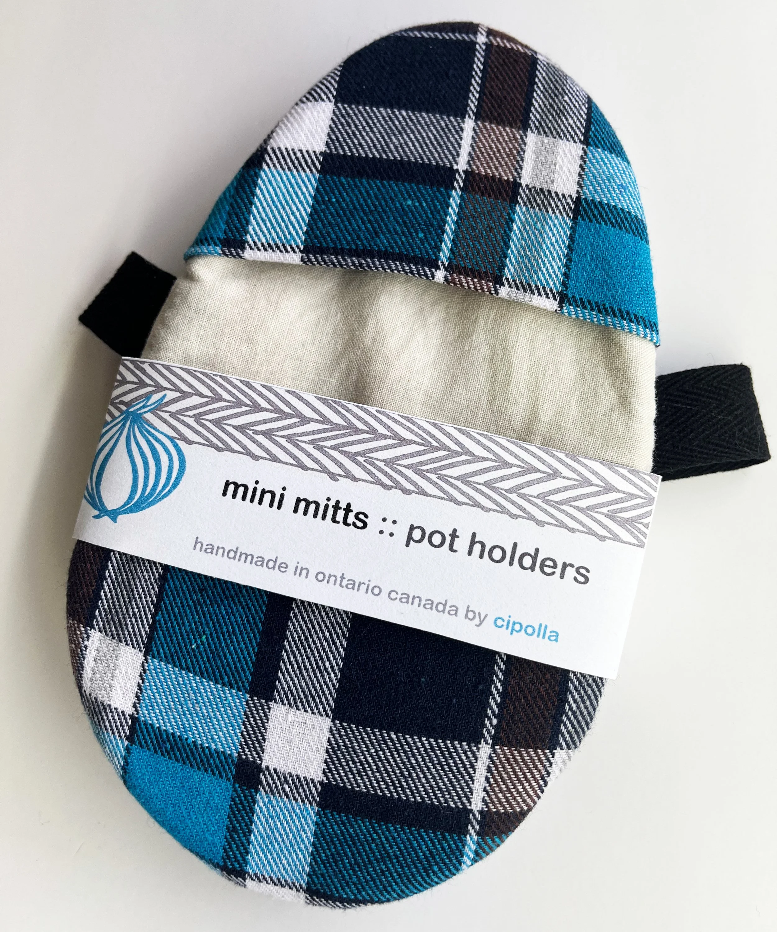 CipollaMiniMitt_ovenglove_PlaidBlue_label.jpg