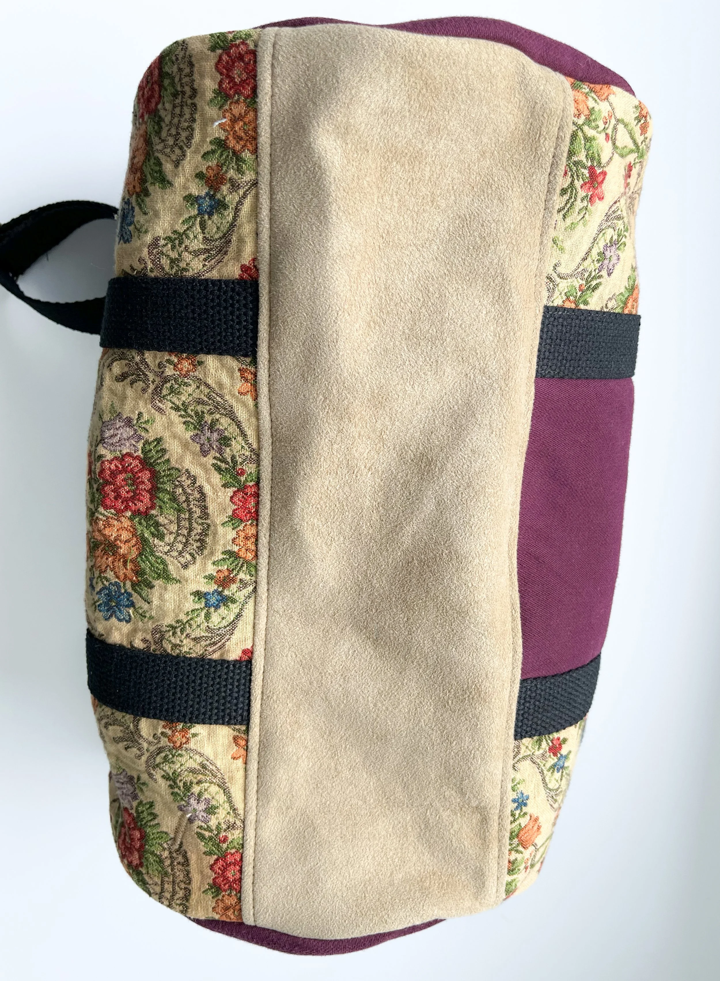 CipollaDuffleBag_AntiquePlum_Bottom.jpg